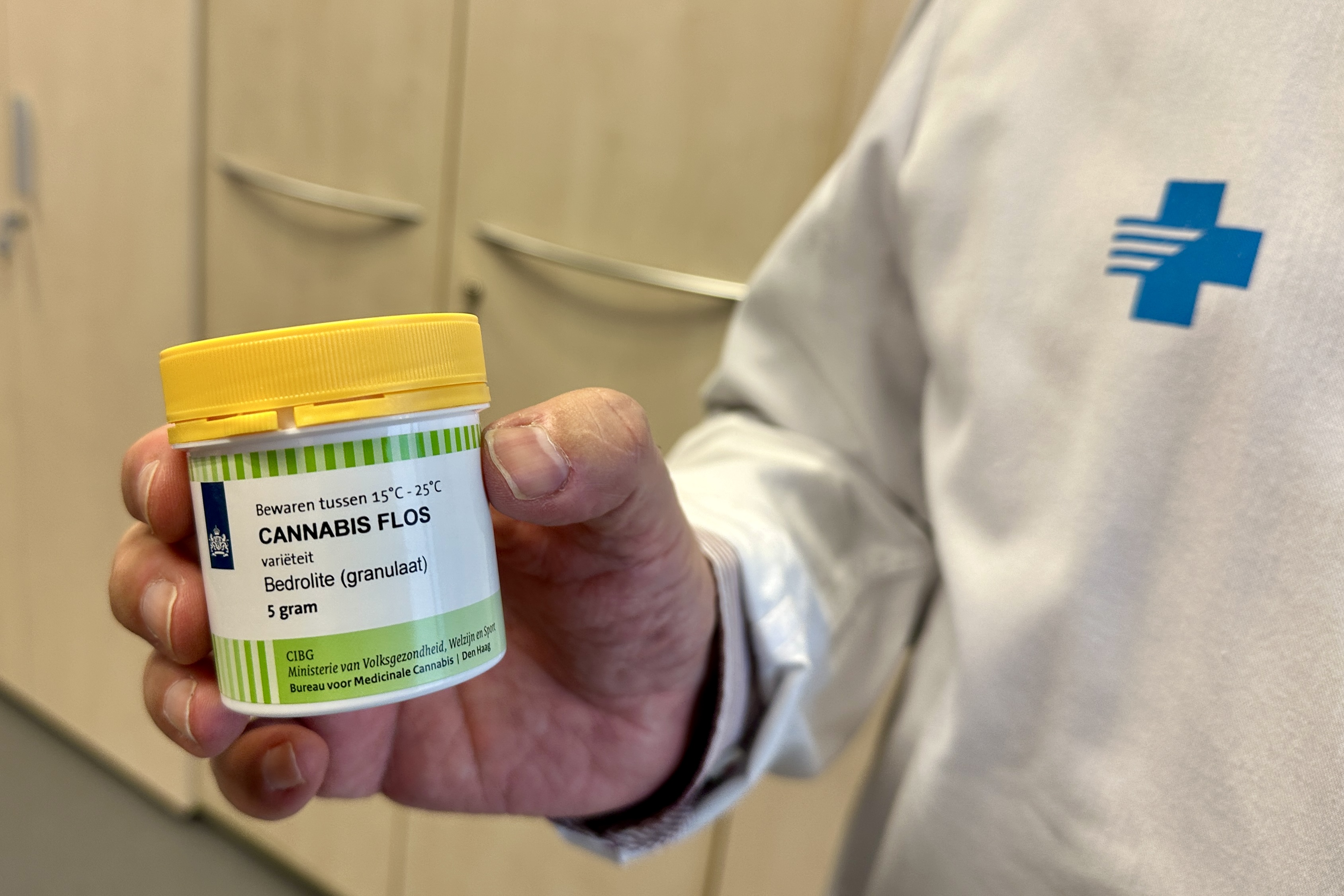 Cannabis Flos, a cannabis-based medicine made in The Netherlands that is being tested in Hospital Germans Trias i Pujol