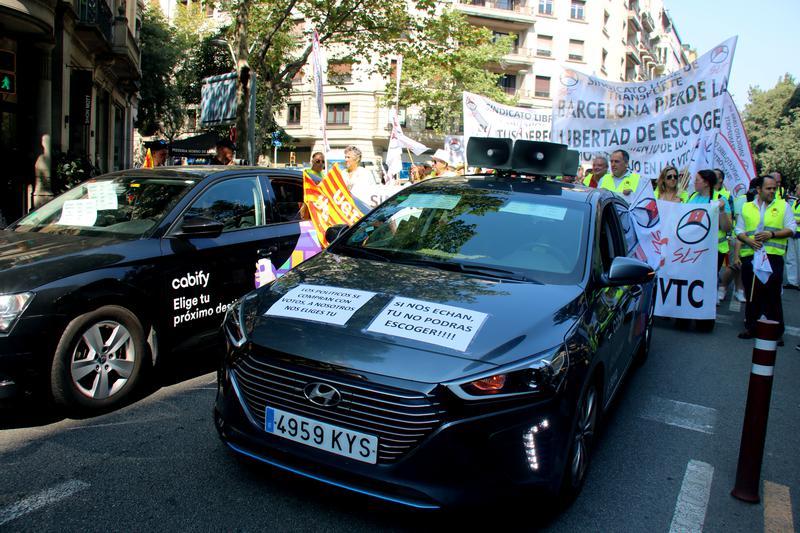 A protest in favor of the ride hailing industry in Barcelona