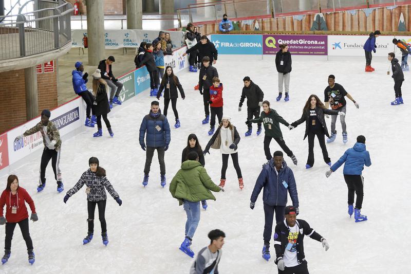 Skaters at the Girona ice rink