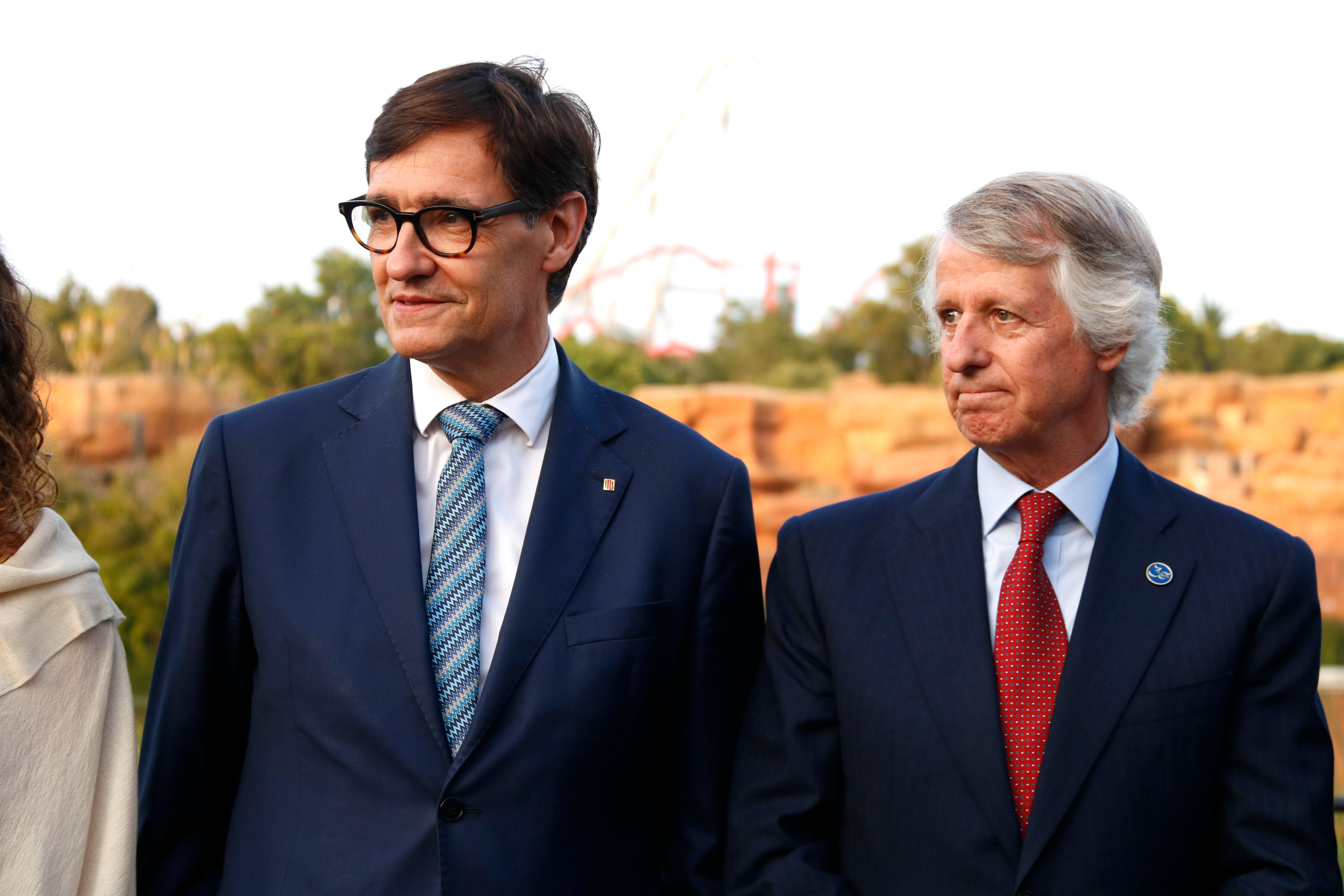 The Catalan President Salvador Illa, with the president of PortAventura, Arturo Mas-Sardá, in the Mediterranean area of the park