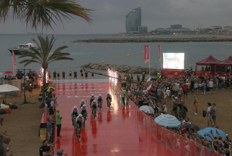 The Vuelta a España 2023 kicking off on Barcelona beach