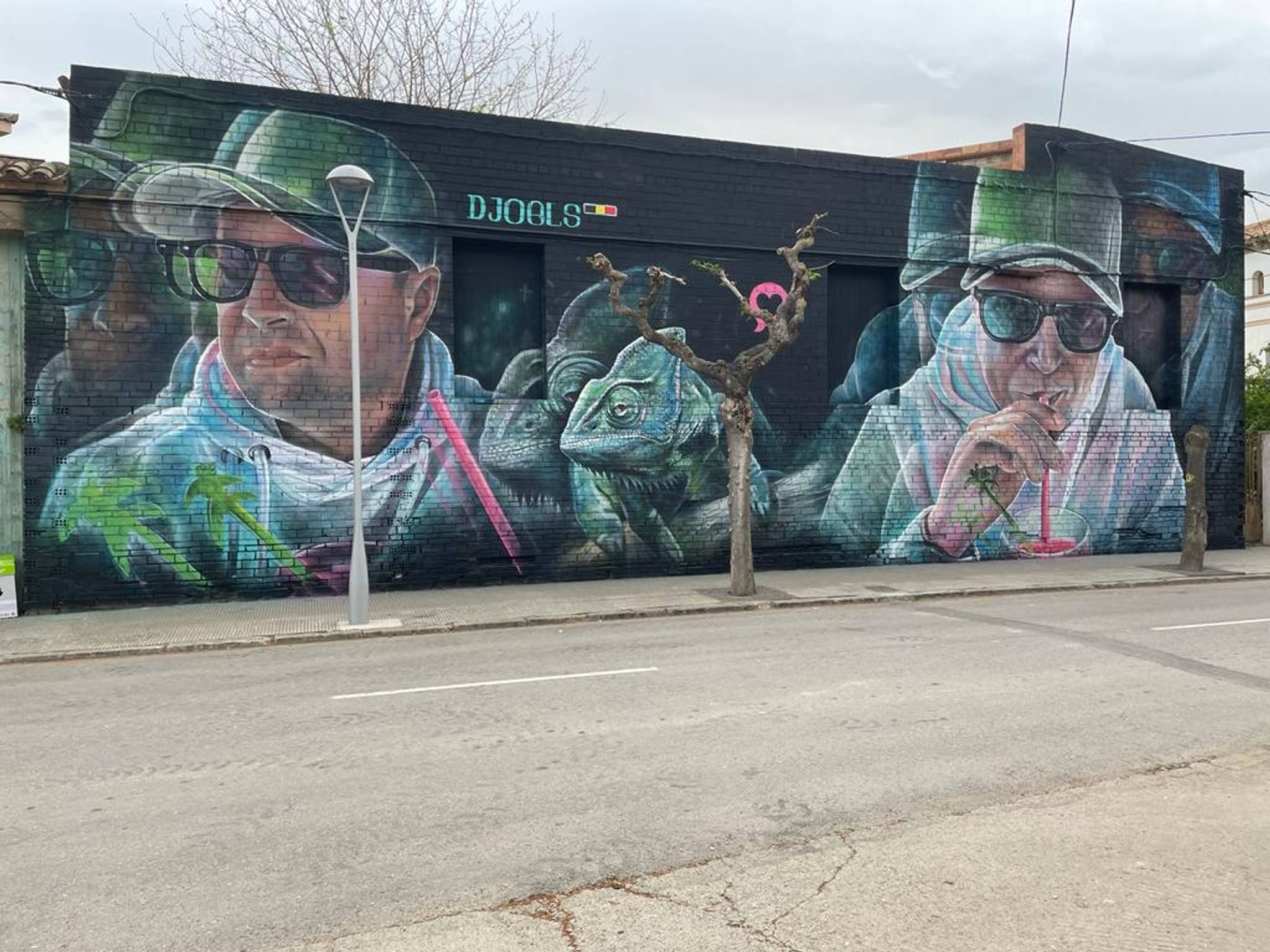 Mural by Belgian street artist Djoels in Penelles