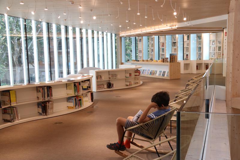 A child reading at Barcelona's Gabriel García Márquez public library