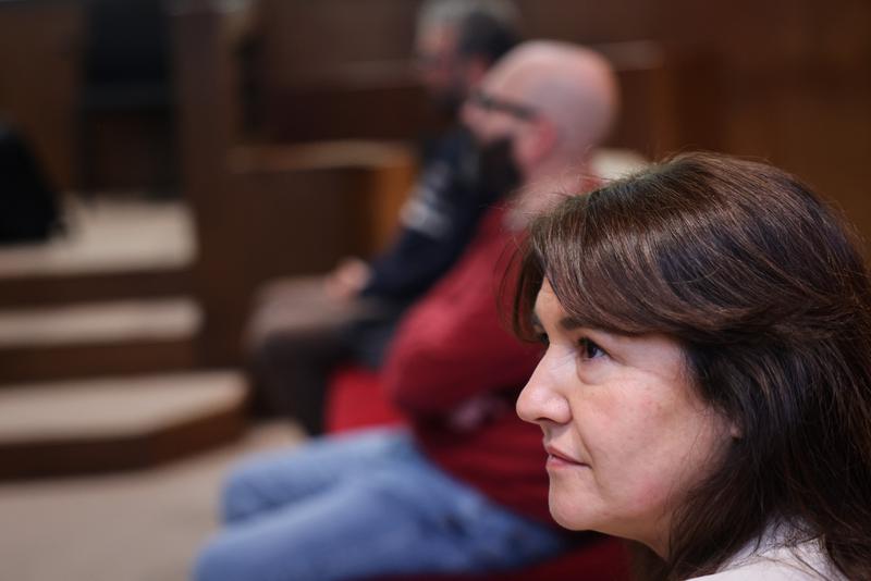 Laura Borràs sits beside Isaías Herrero and Andreu Pujol, the other two accused during the first day of the trial against the suspended parliament speaker for allegedly splitting contracts to avoid tenders on February 10, 2023