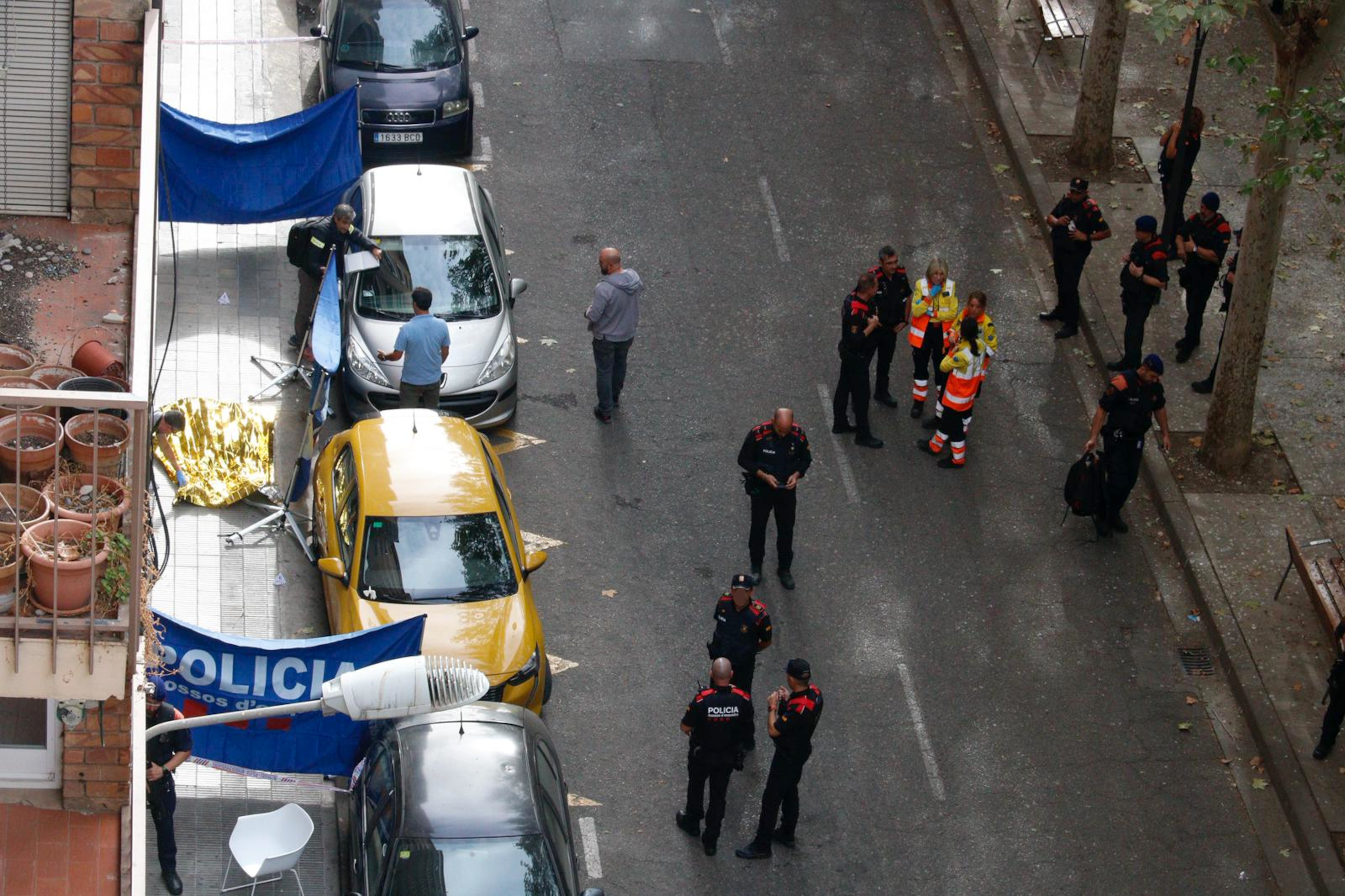 Mossos d'Esquadra police in Lleida after a police officer was shot dead by his father-in-law on October 8, 2025