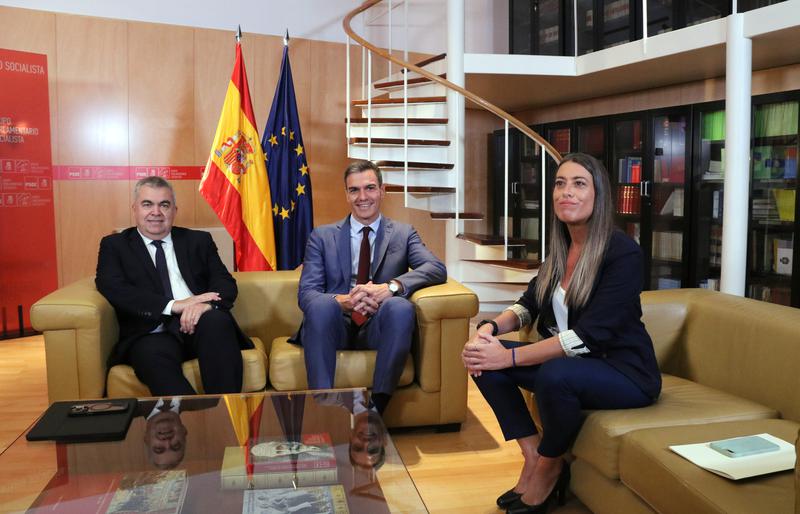 Junts spokesperson in the Spanish Congress, Míriam Nogueras, meets with acting Prime Minister Pedro Sánchez and Socialist organizational secretary, Santos Cerdán