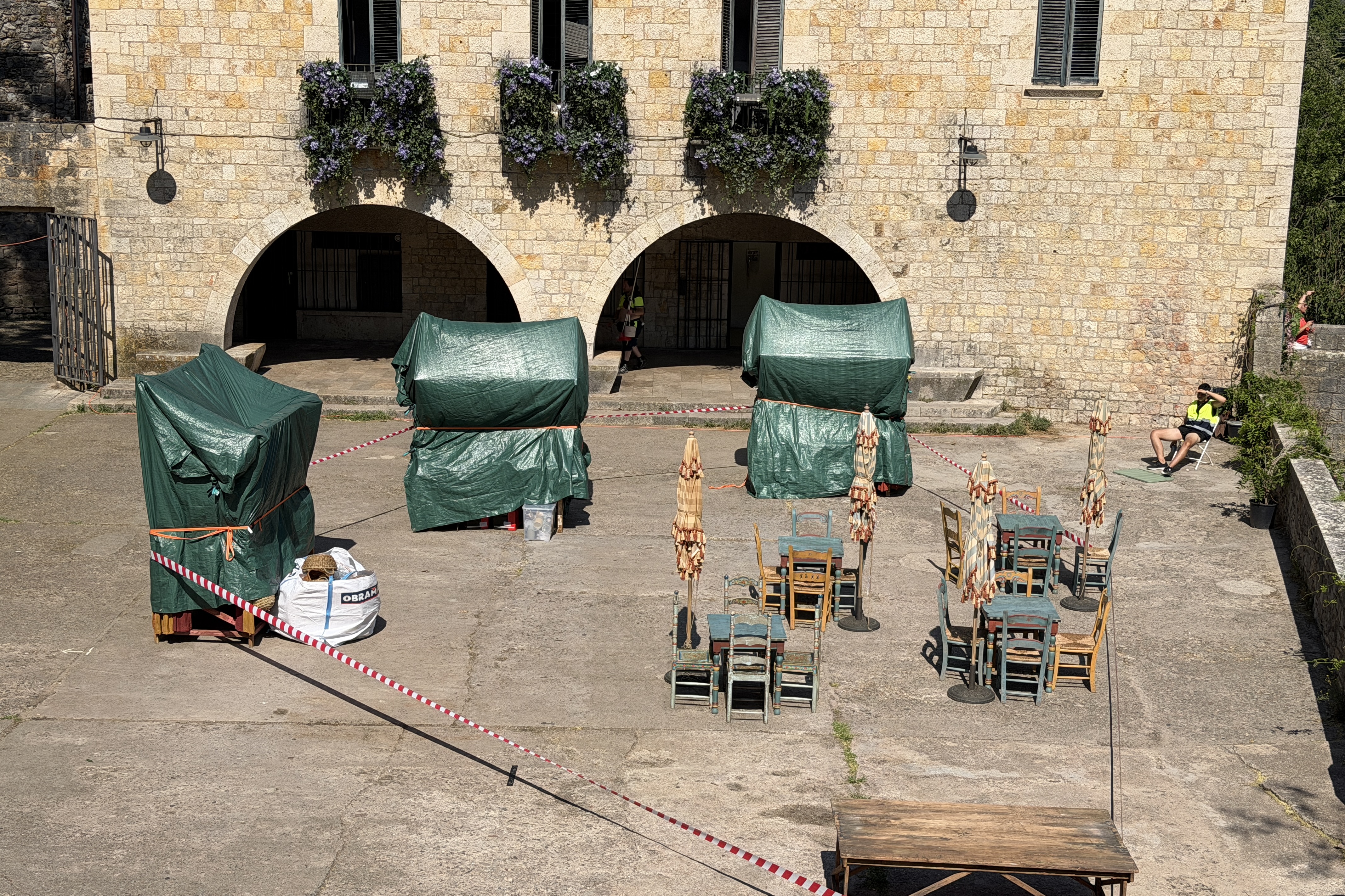Girona's Plaça dels Jurats set as a medieval market for the filming of the Disney film 'Tangled'
