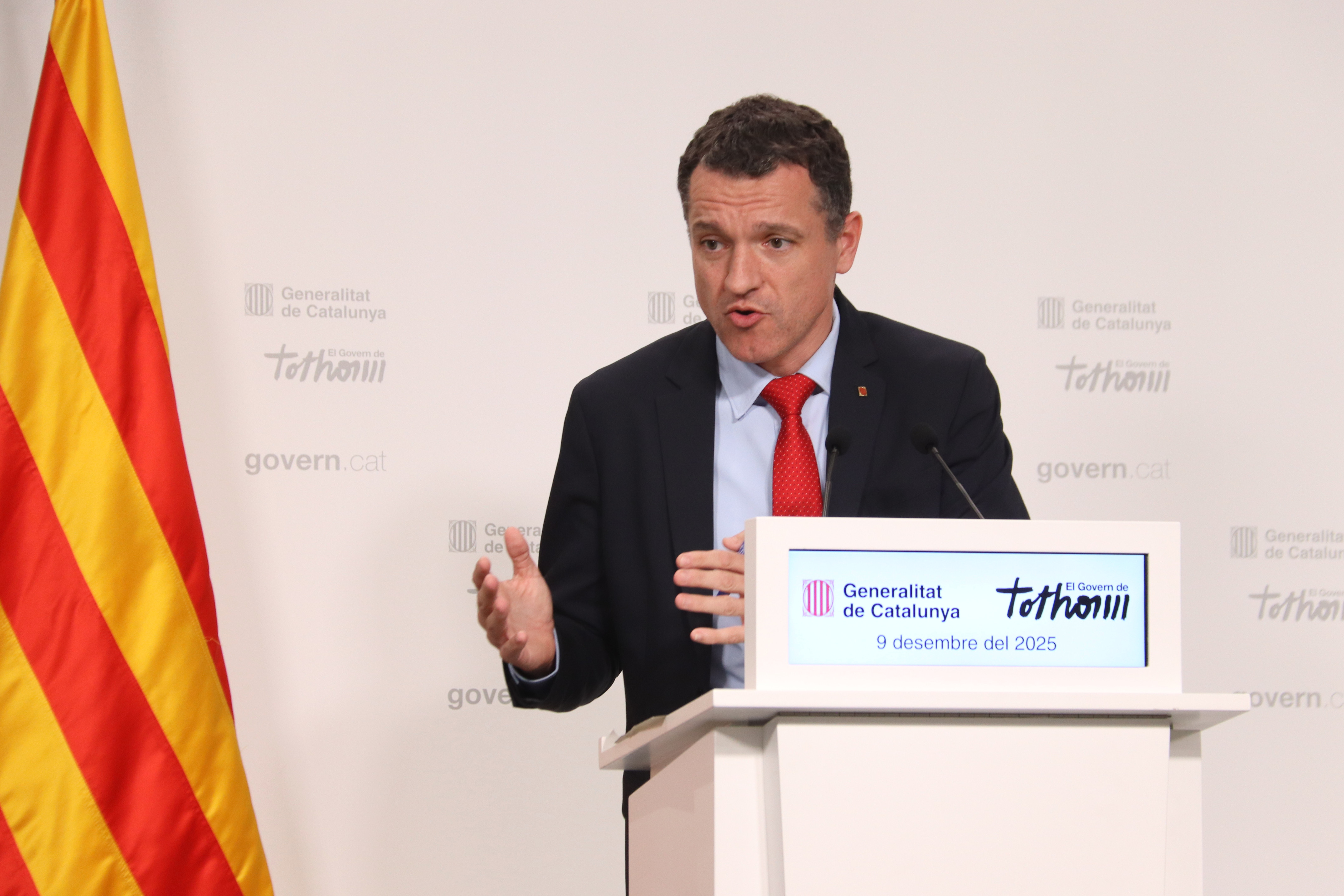 Òscar Ordeig speaks at a press conference