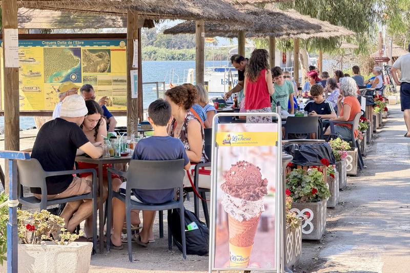 Restauradors de Deltebre celebren el ple a les reserves el dia de l'eclipsi: "Tant de bo hagués passat a l'octubre"