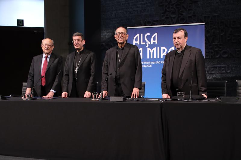 Cardinal Joan Josep Omella and other representatives during a press conference at the Sagrada Família