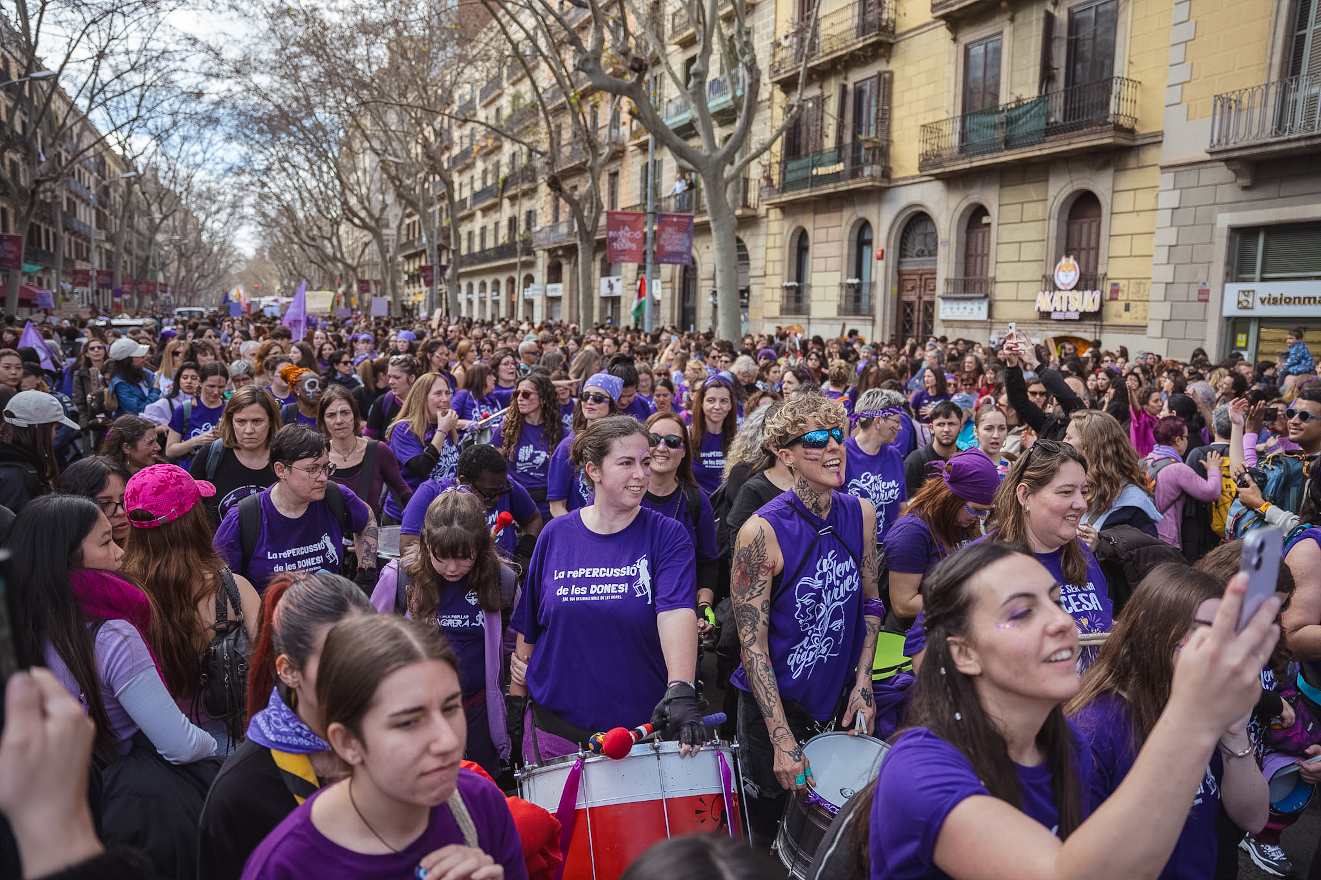 22,000 attended the International Women's Day march in Barcelona organized by Assemblea 8-M, according to police
