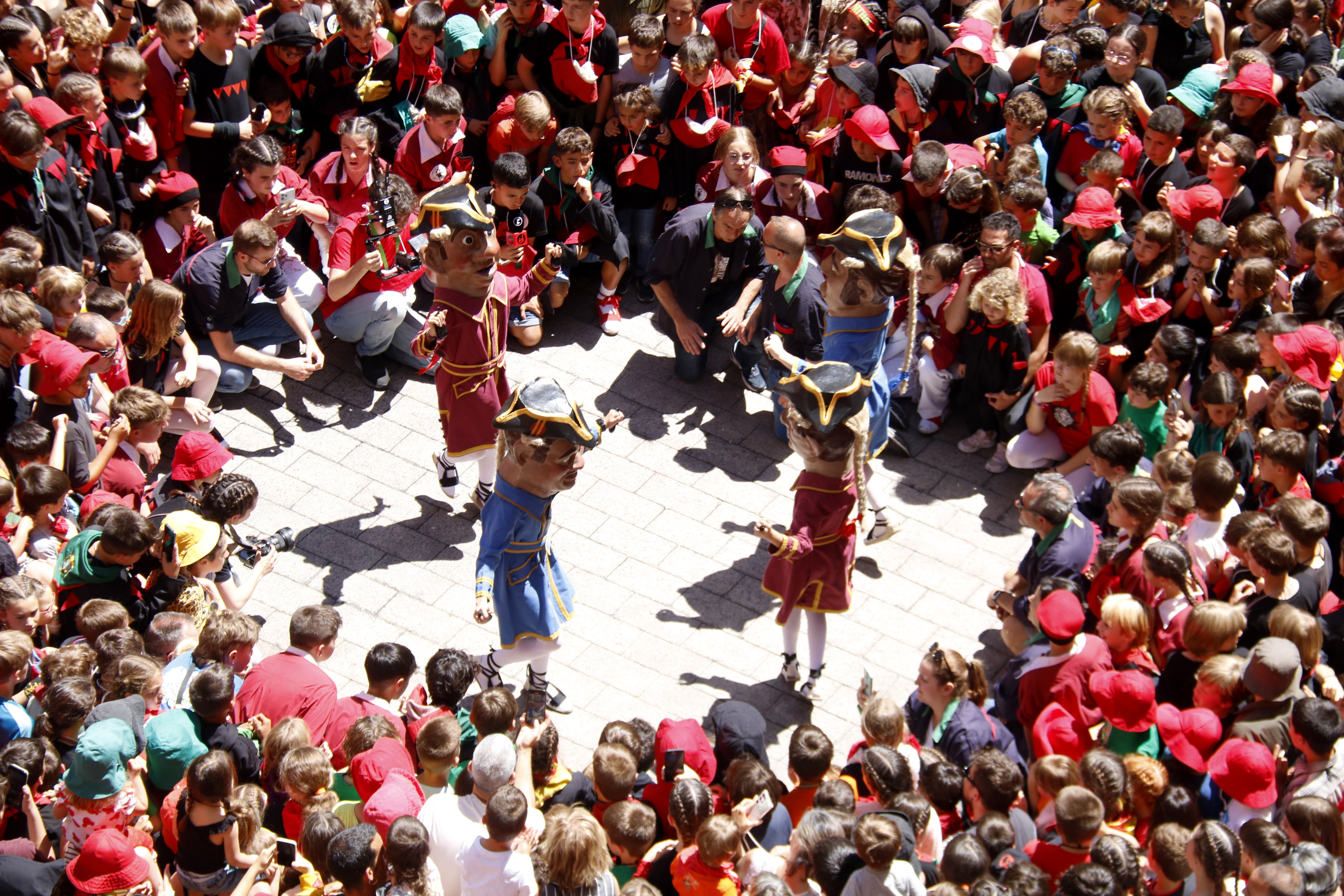 El ball dels Nans a la plaça de Sant Pere