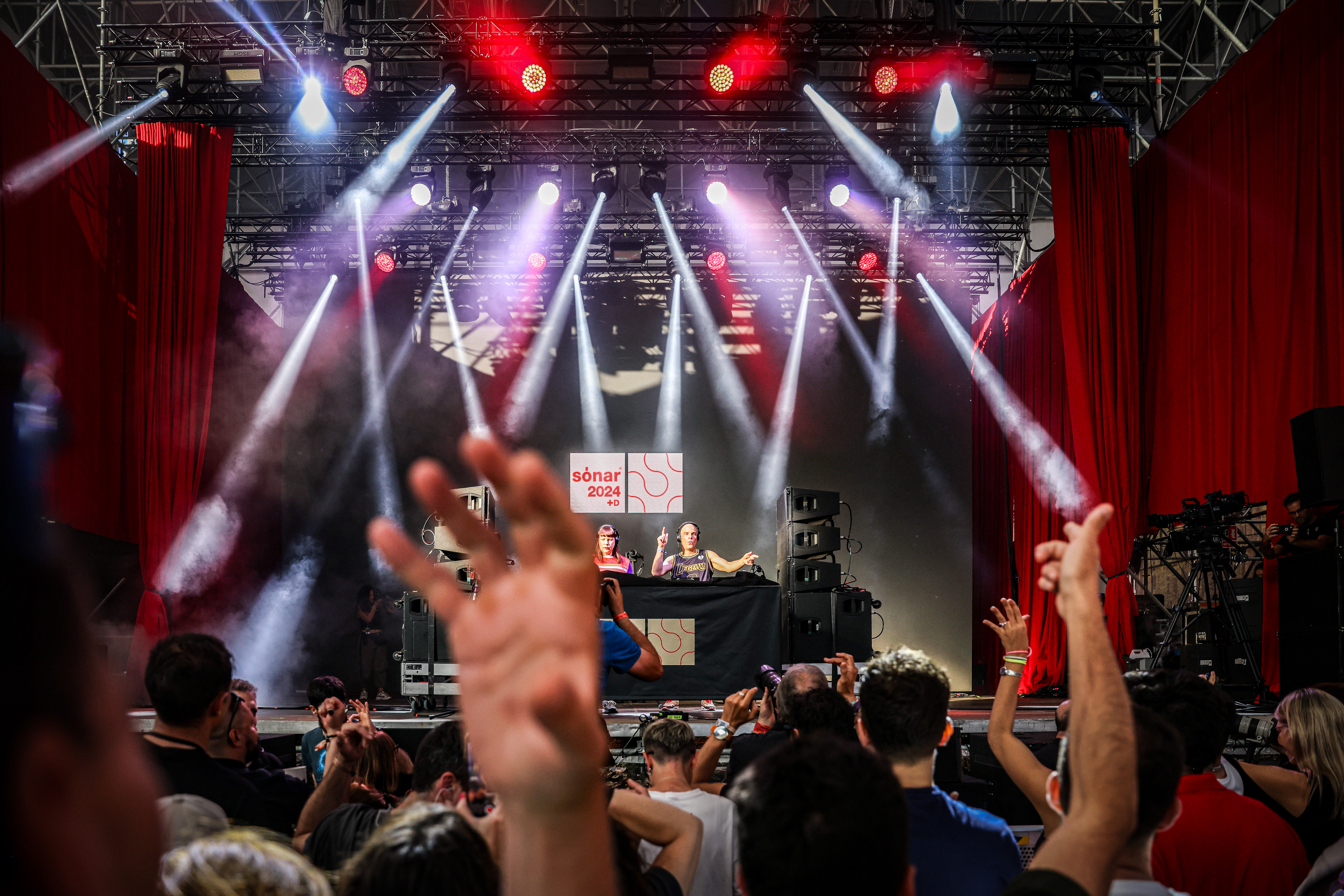 Festivalgoers at Sónar 2024