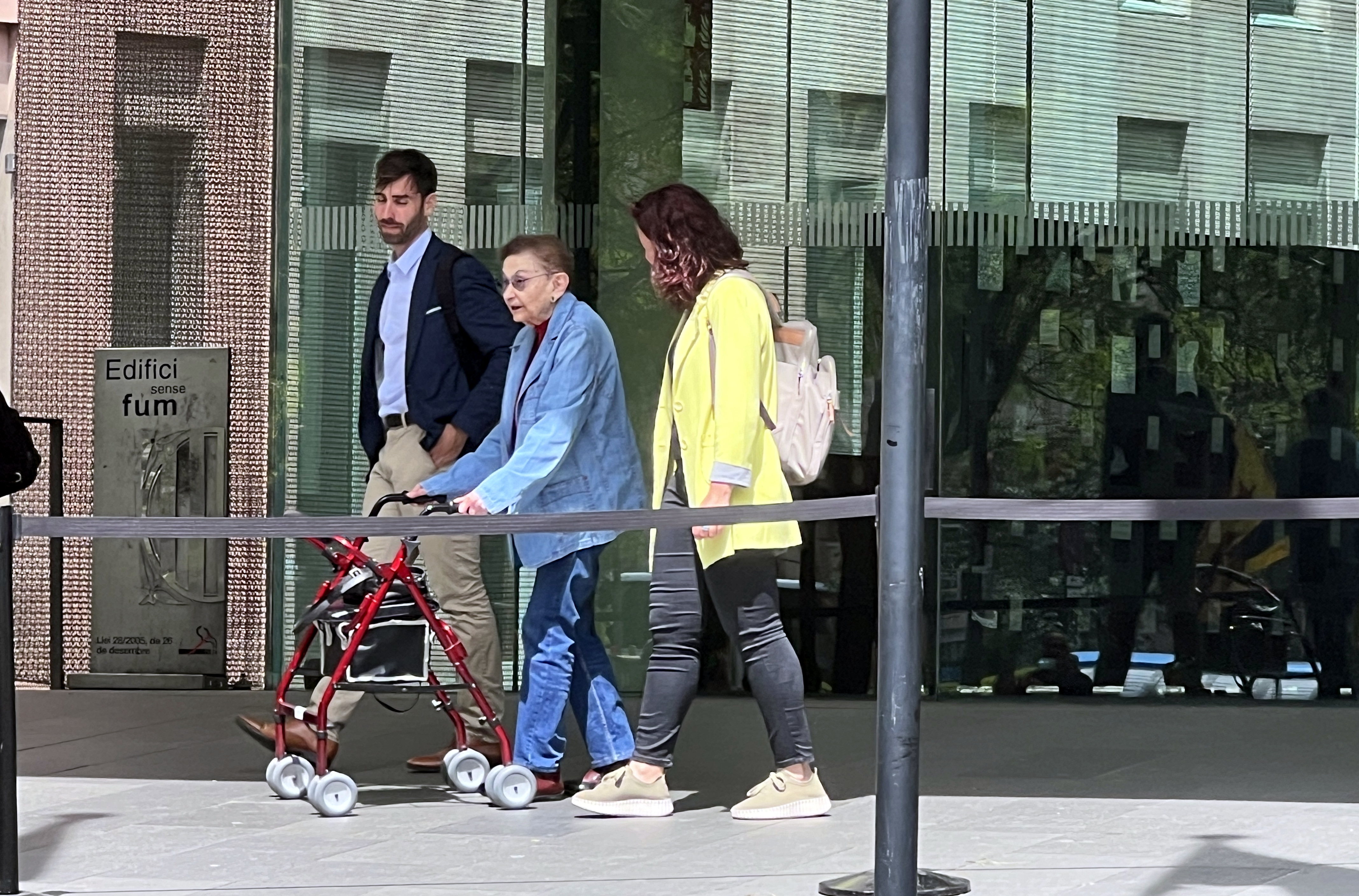 Blanca Serra surt de la Ciutat Judicial després de declarar davant de la fiscal de memòria democràtica.