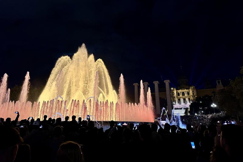 The Magic Fountain in Montjuïc during one of the performances on October 8, 2022, months before it was turned off because of the ongoing drought