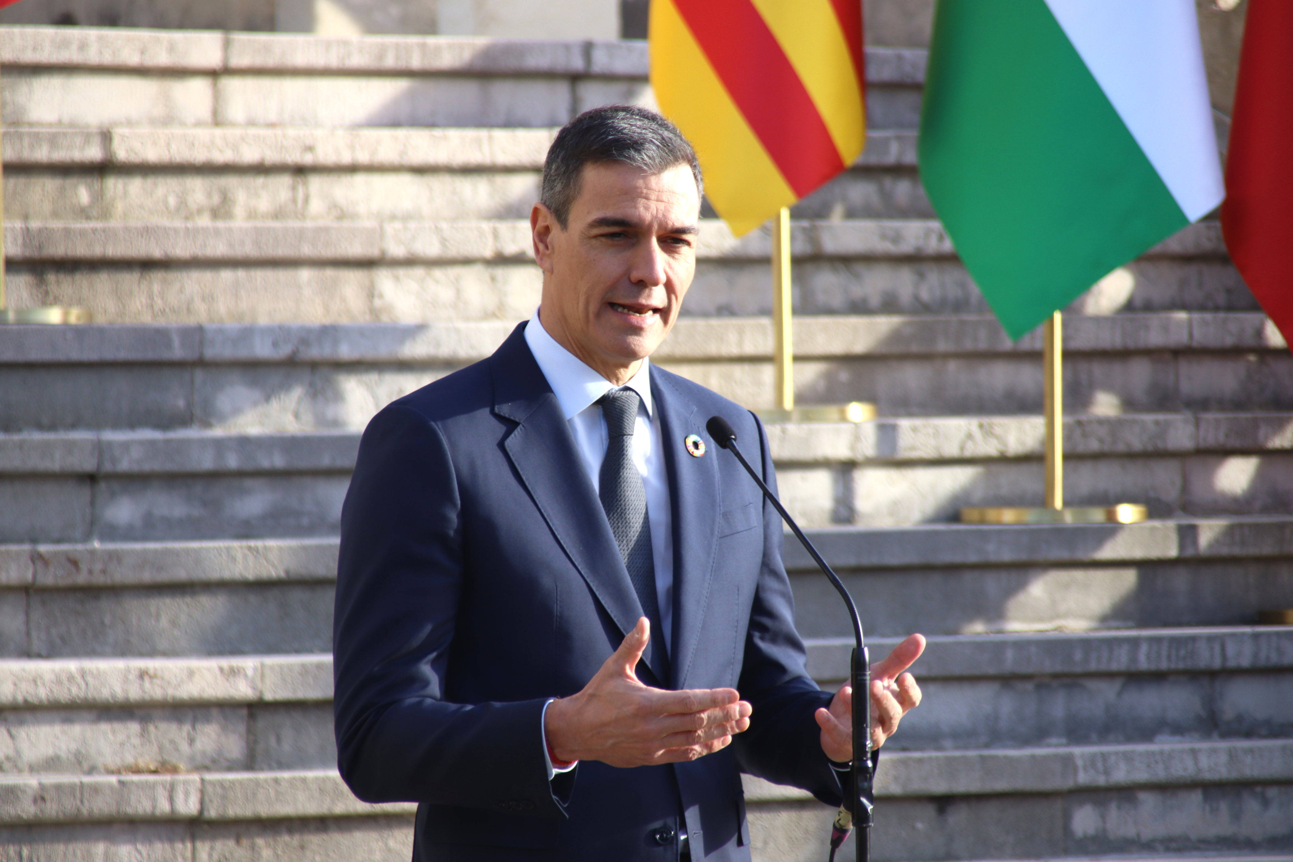 El president del govern espanyol, Pedro Sánchez, durant una declaració institucional abans de començar la Conferència de Presidents a Santander.