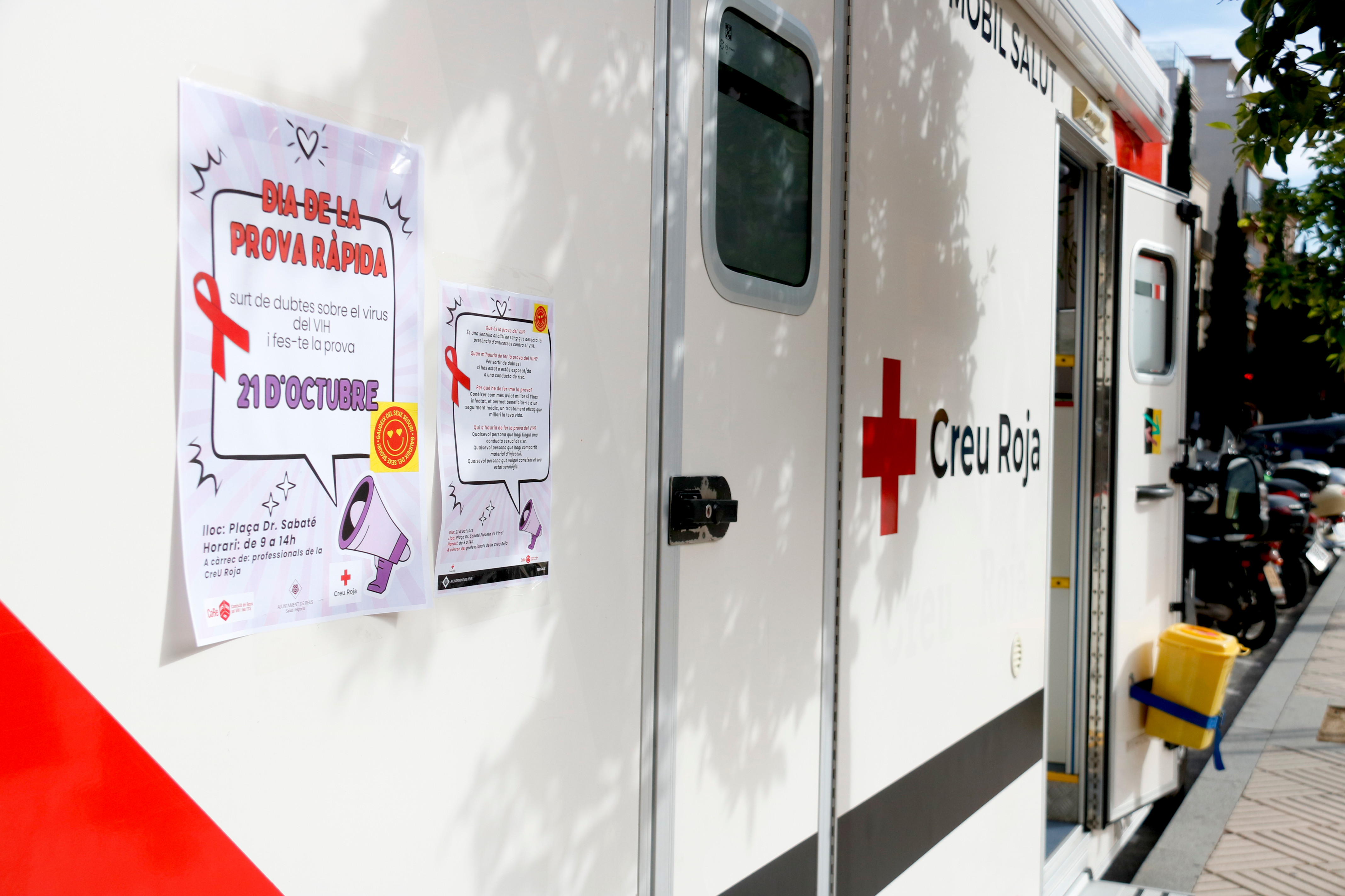 The Red Cross HIV-testing unit in Reus on October 21, 2024