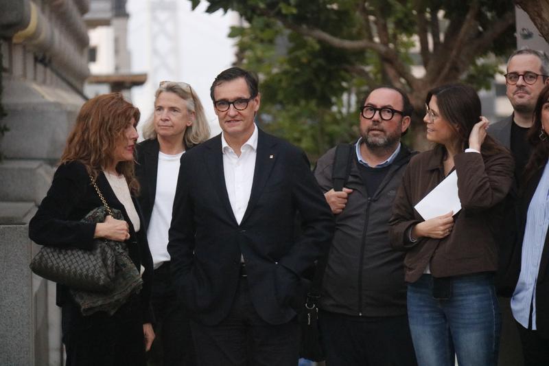 Catalan President Salvador Illa arrives in San Francisco with his delegation and Spain's ambassador to the United States