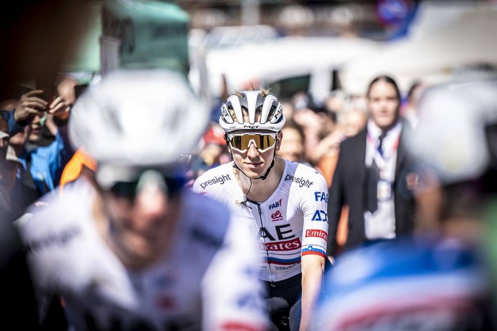 Cyclists during an stage of the 2024 La Volta Ciclista a Catalunya surrounded by the public