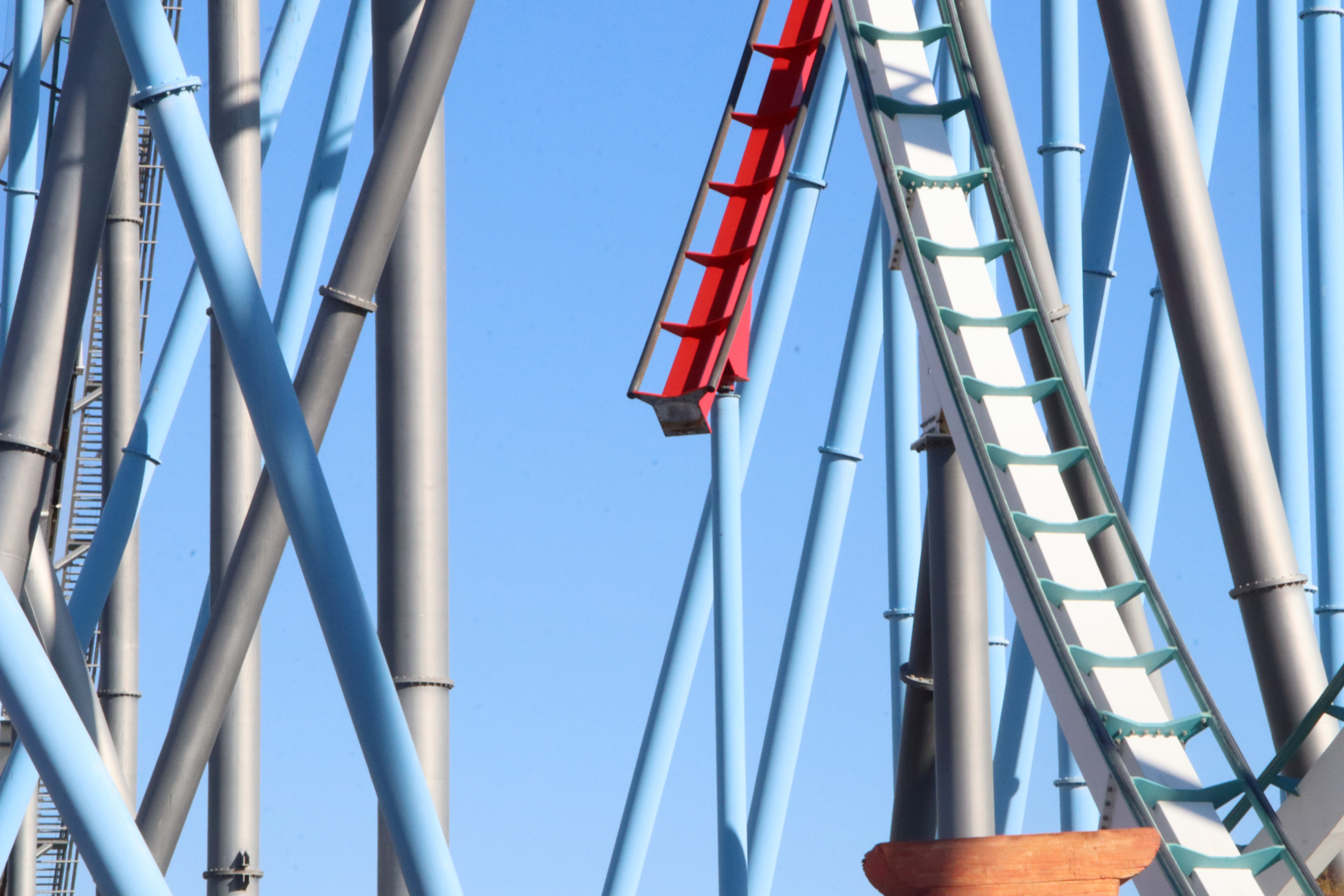 Part of PortAventura's Dragon Khan rollercoaster during a maintenance operation in January 2026
