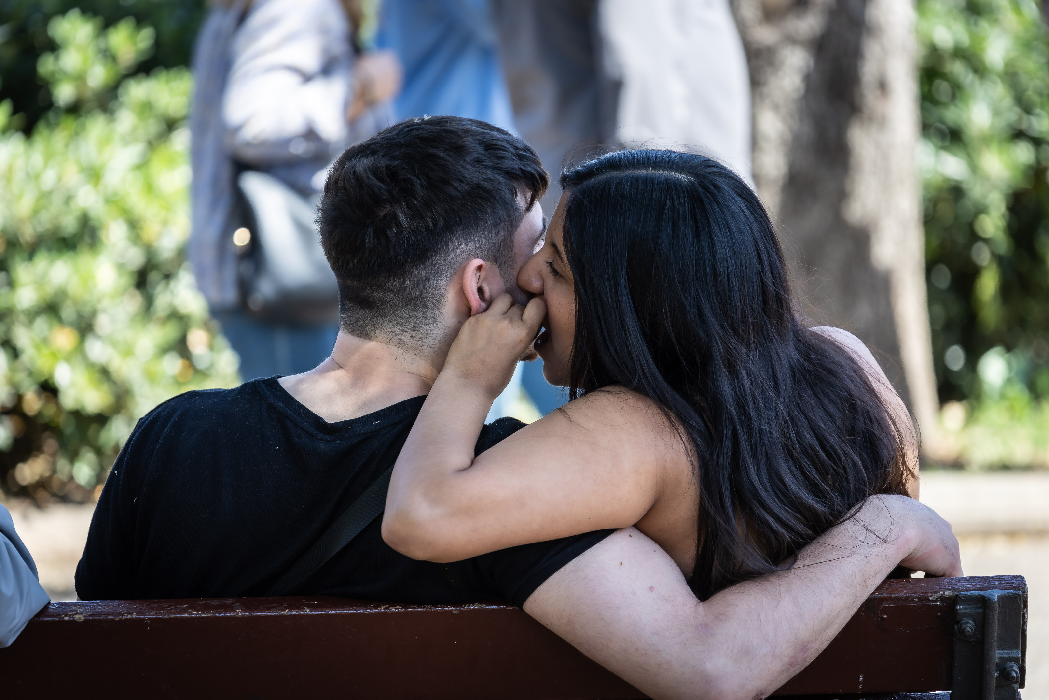 A couple hugs in Barcelona on Sant Jordi
