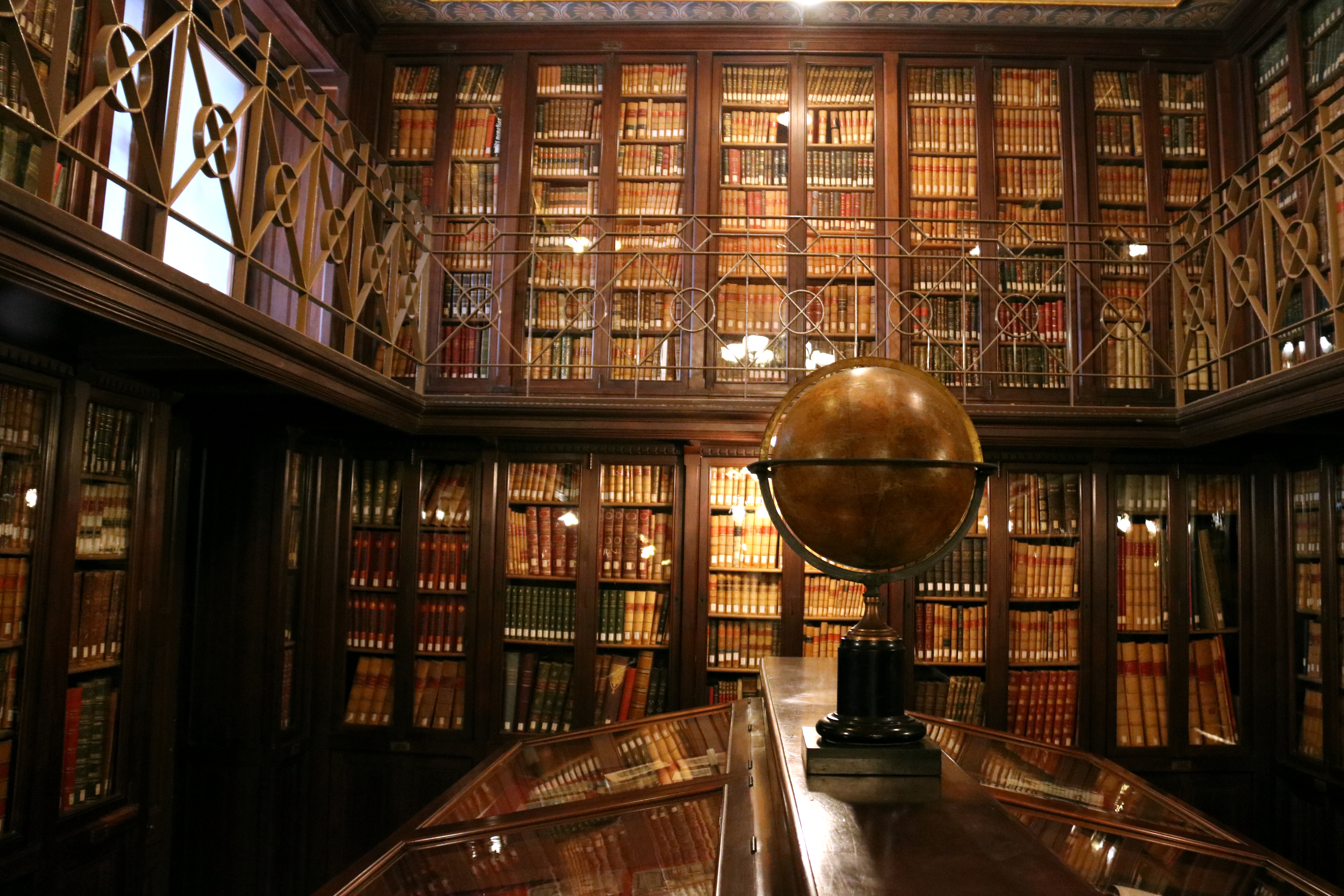 Interior of the Biblioteca Pública Arús