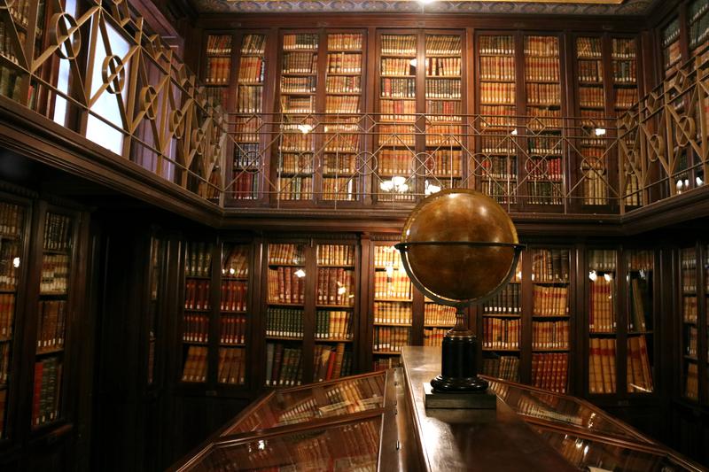 Interior of the Biblioteca Pública Arús