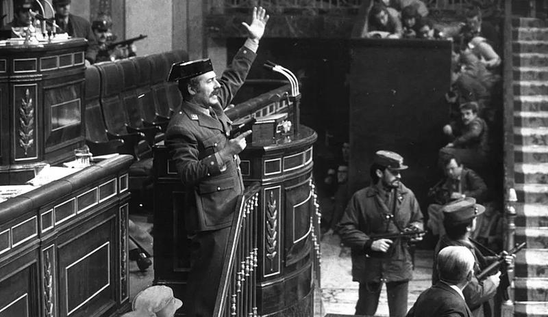 Image of Antonio Tejero announcing the coup d'état on February 23, 1981, in the Spanish Congress