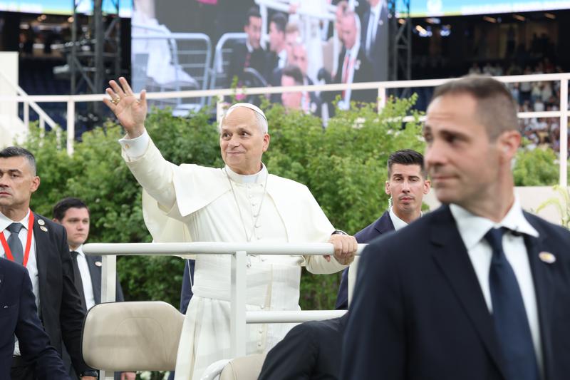 El Papa rep en audiència privada el cantant porto-riqueny Bad Bunny a Madrid