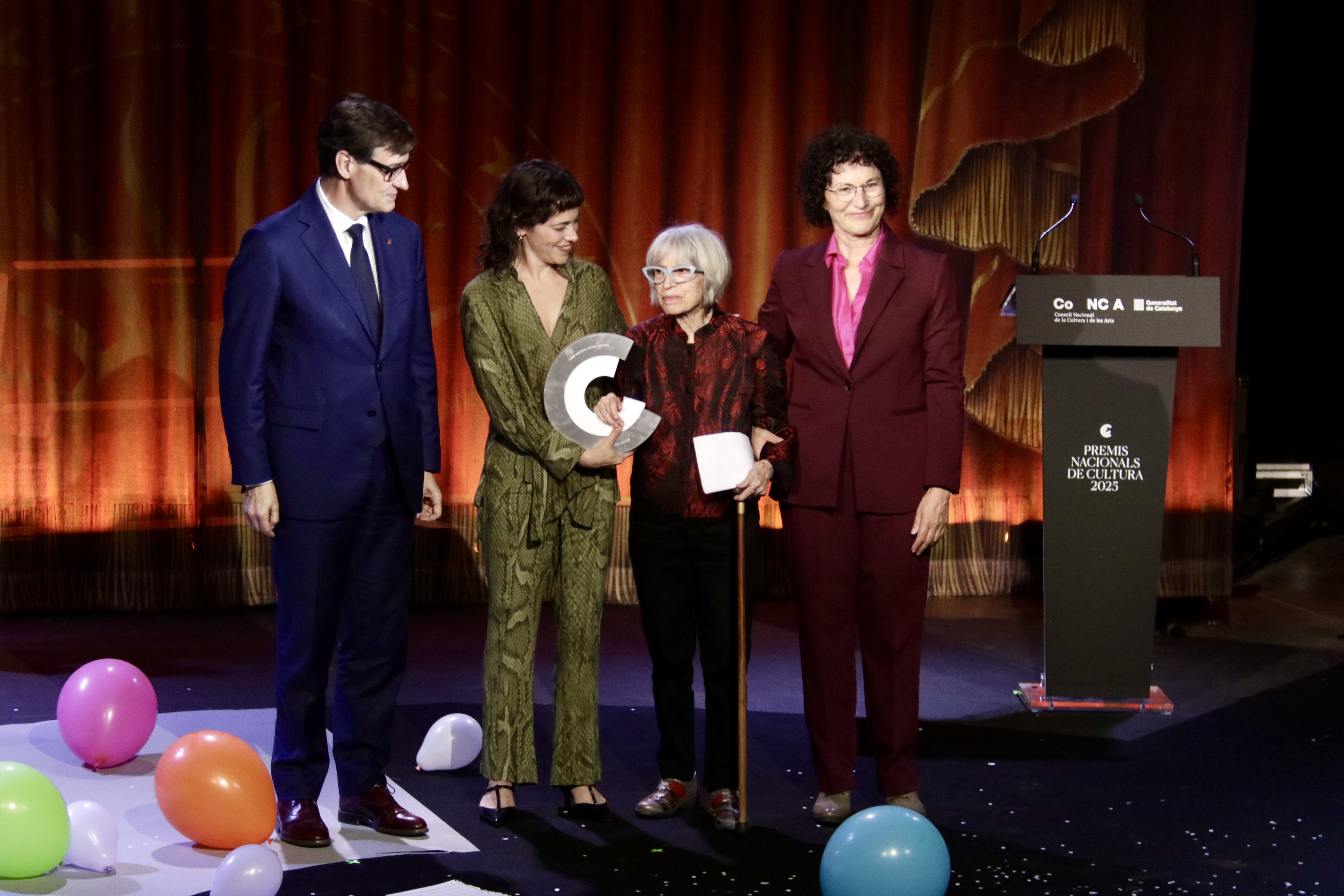 Mari Chordá receiving the 2025 National Culture Award