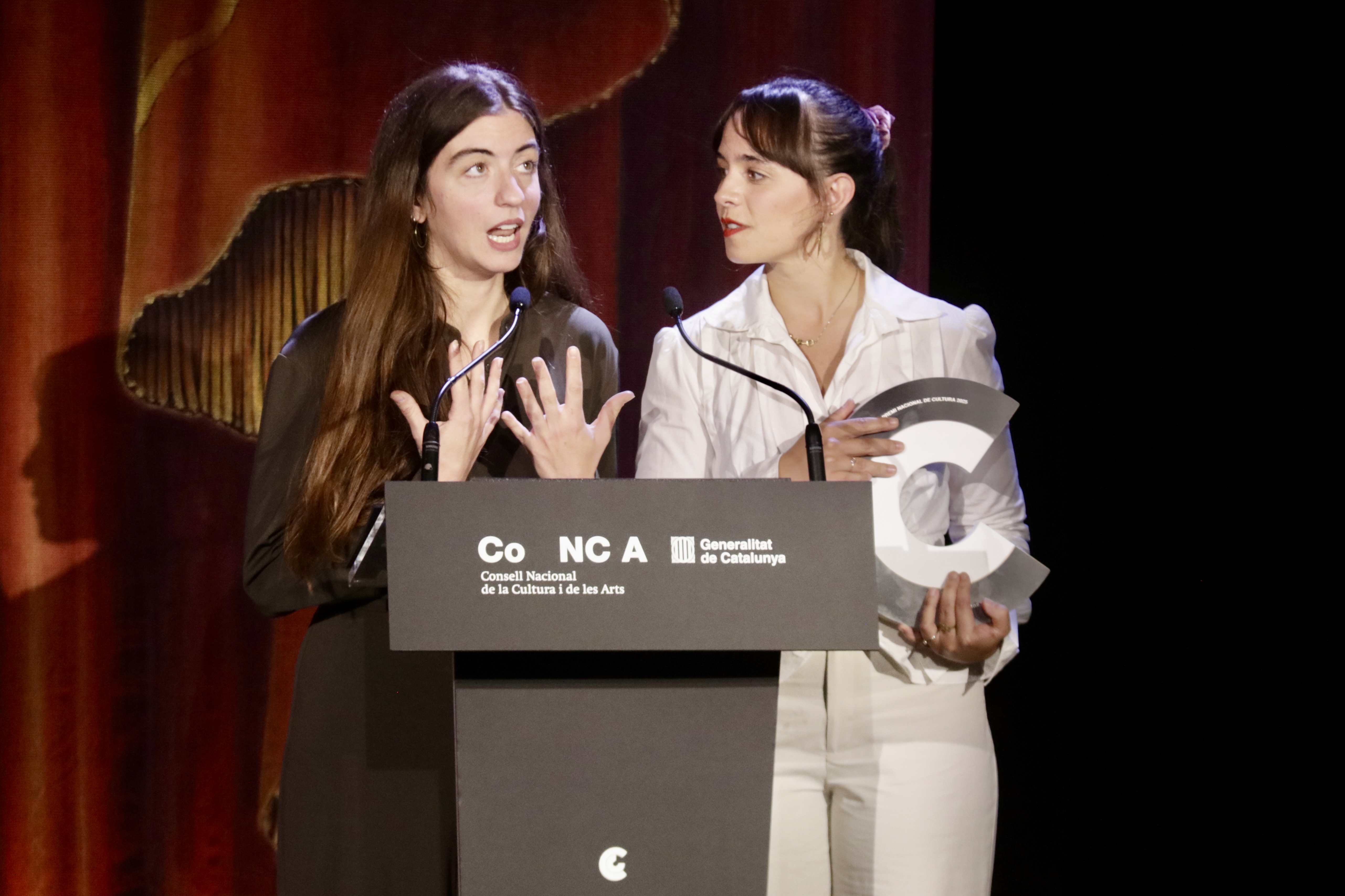 Tarta Relena receiving the 2025 National Culture Award