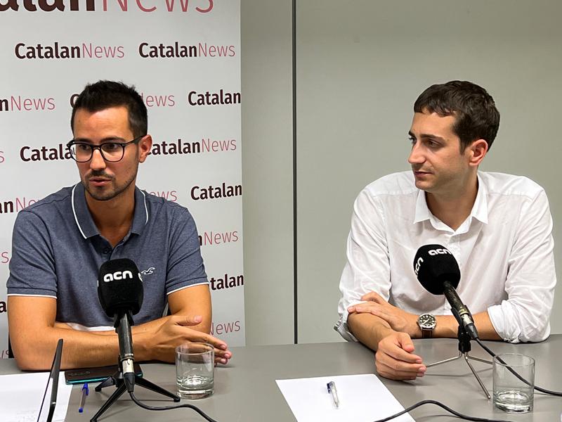 Politics experts Dani Cetrà and Toni Rodon taking part in the Catalan News podcast