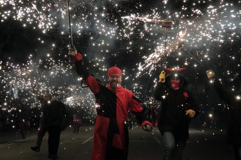 The 'correfoc' fire run during La Mercè 2025