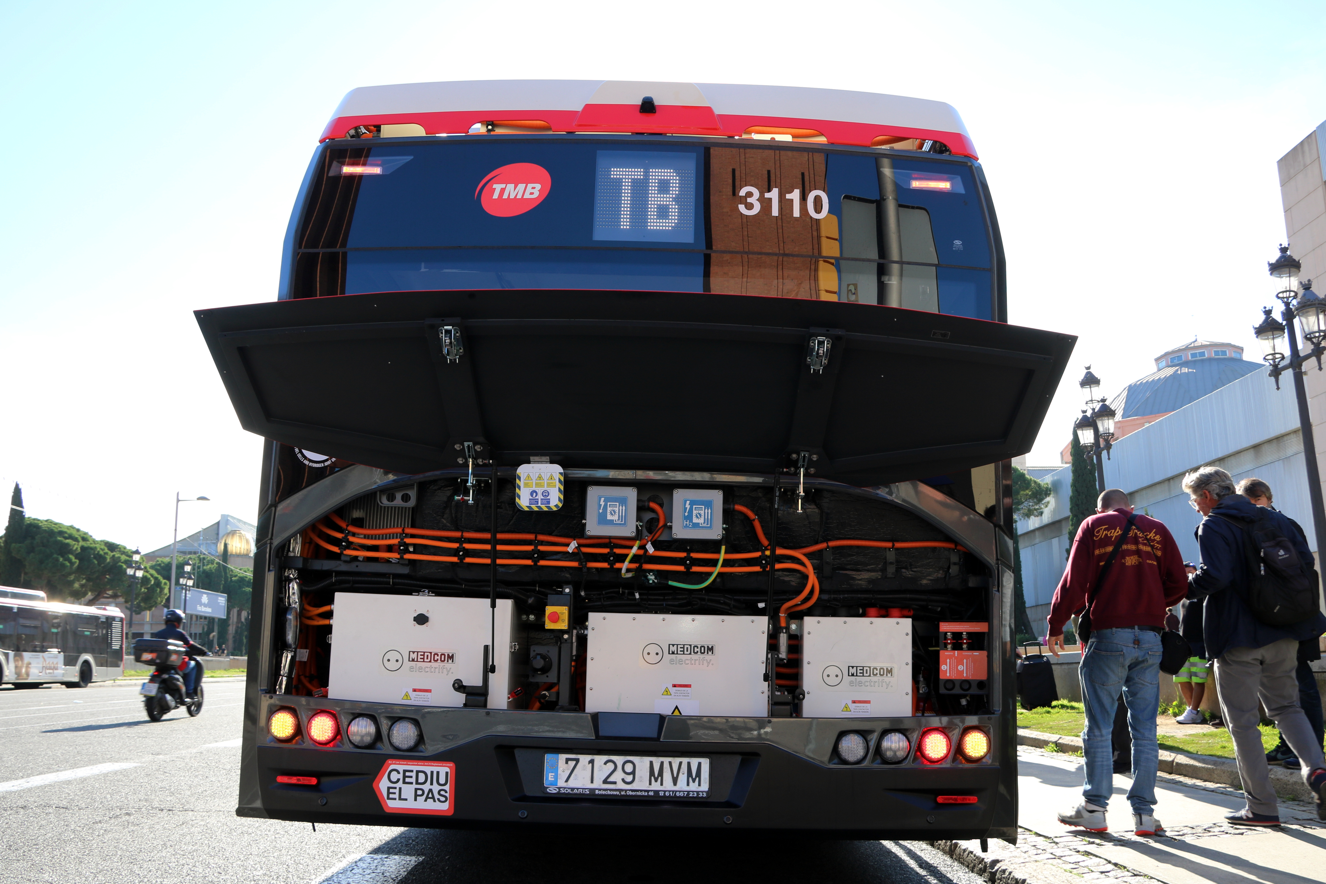 The batteries of the new hydrogen-powered articulated buses