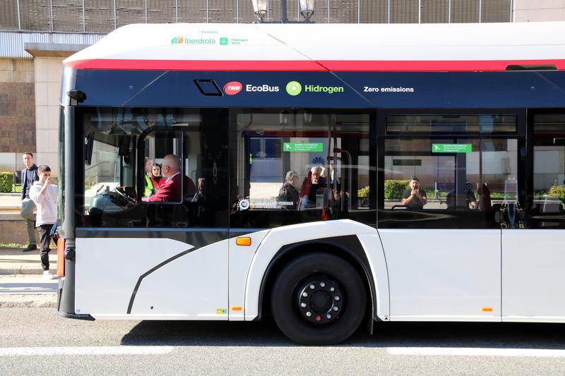 The new hydrogen-powered buses in Barcelona