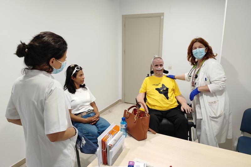 Motor Neuron Disease patient receives care at Trueta Hospital in Girona