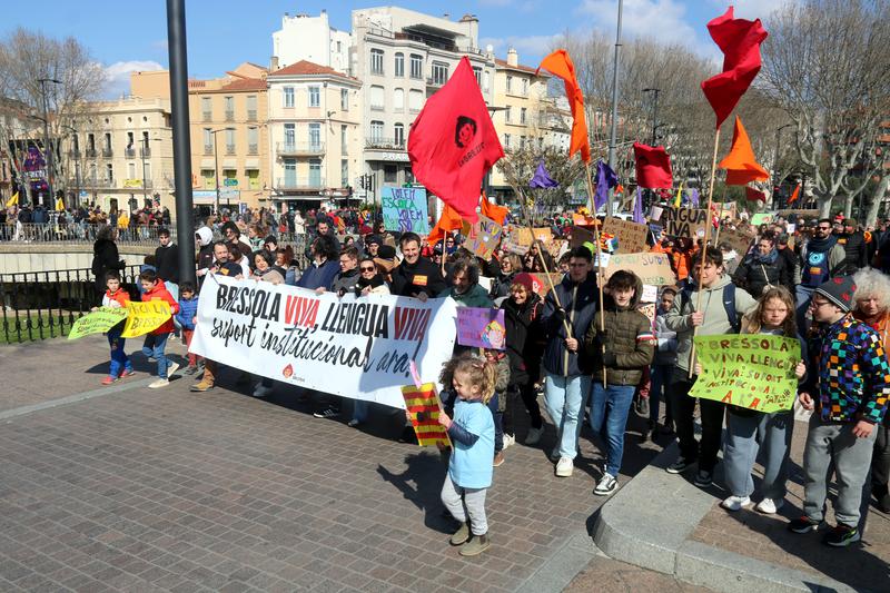 La Bressola surt al carrer per reclamar la continuïtat de l'escola immersiva en català: "Suport institucional ja!"