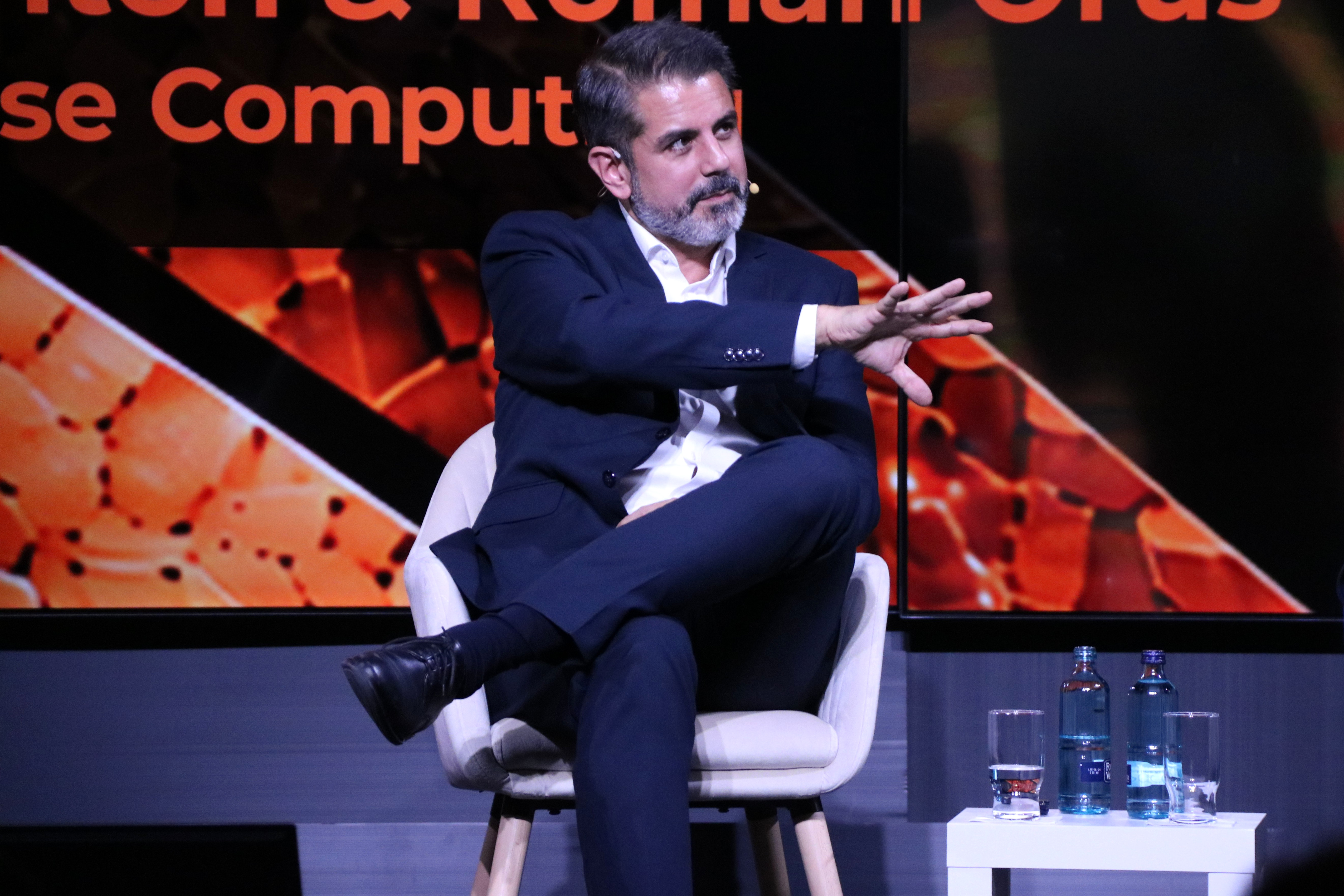BSC Associate Director, Cristian Canton, speaks at an AI conference organized by Foment del Treball.