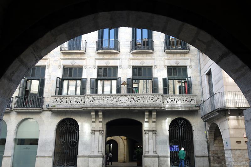 Facade of the Girona city council, seen from Plaça del Vi 
