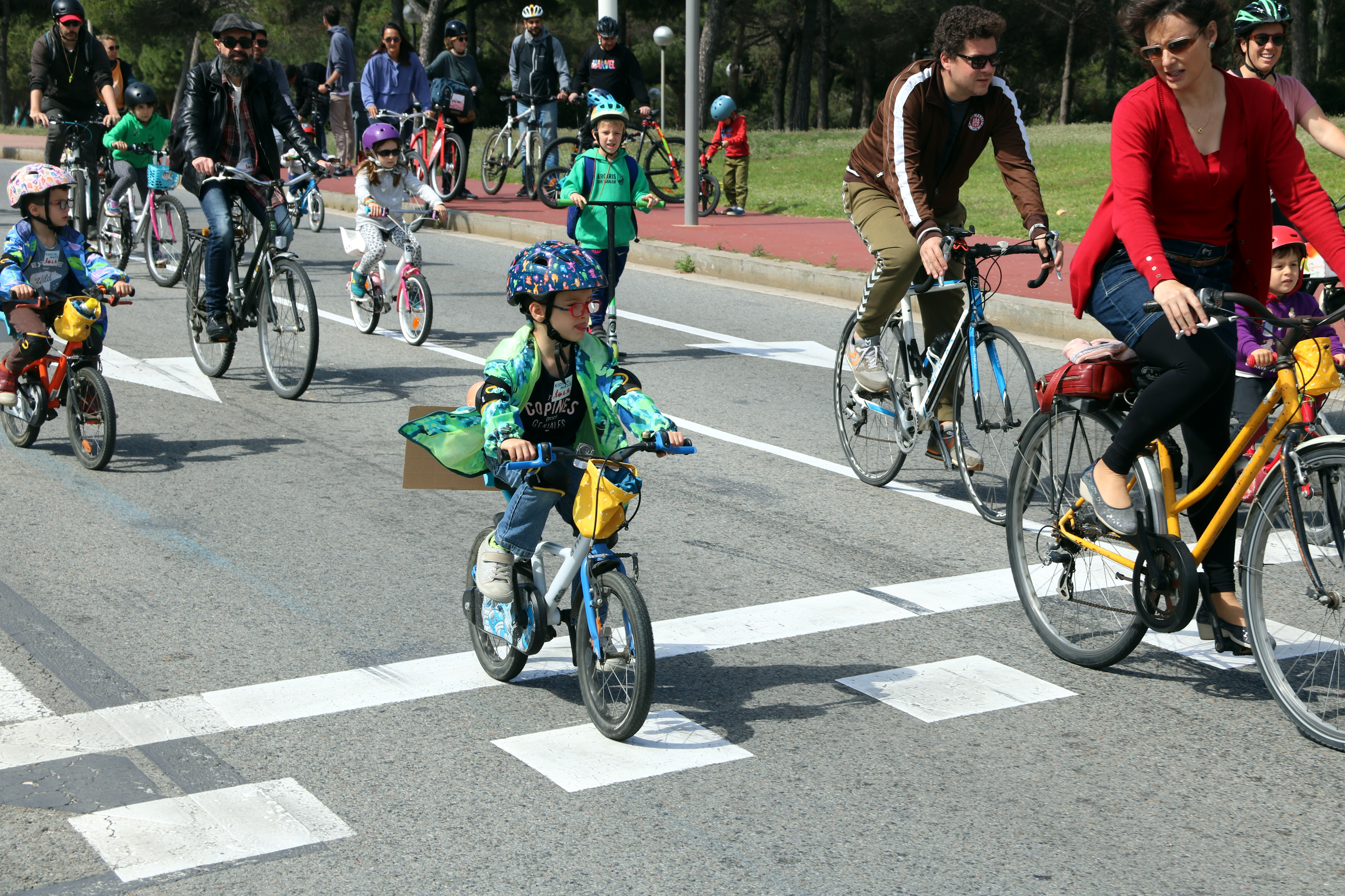 People of all ages joined to raise awareness on children's bike-safety