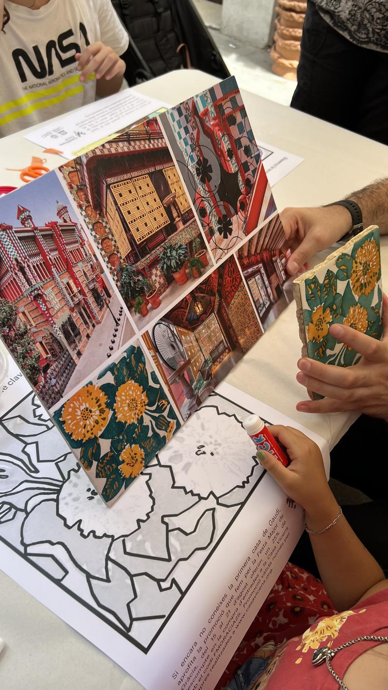 Visitors will be able to design their own carnation-motif tiles