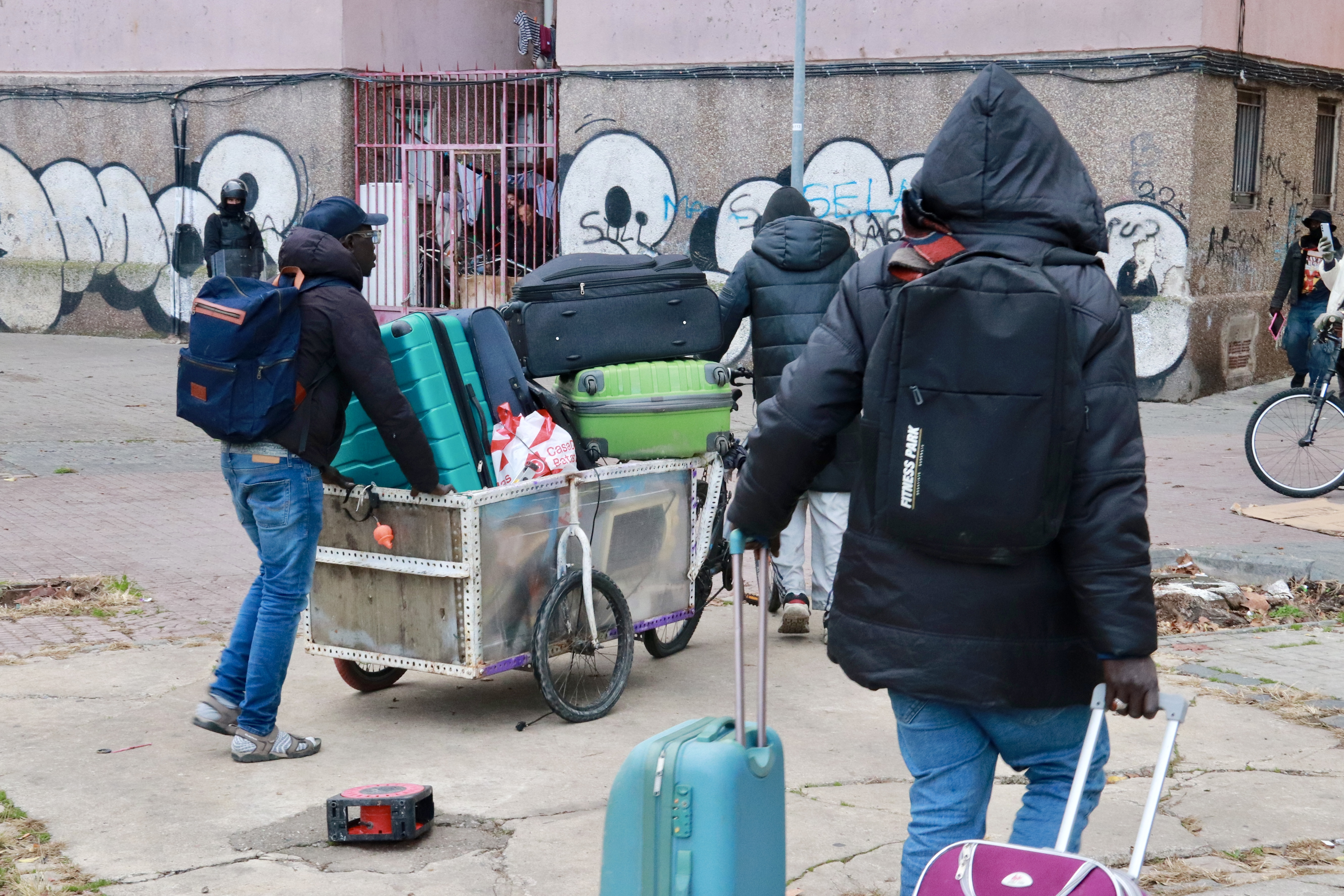Migrants forced out of the B9 Institute in Badalona