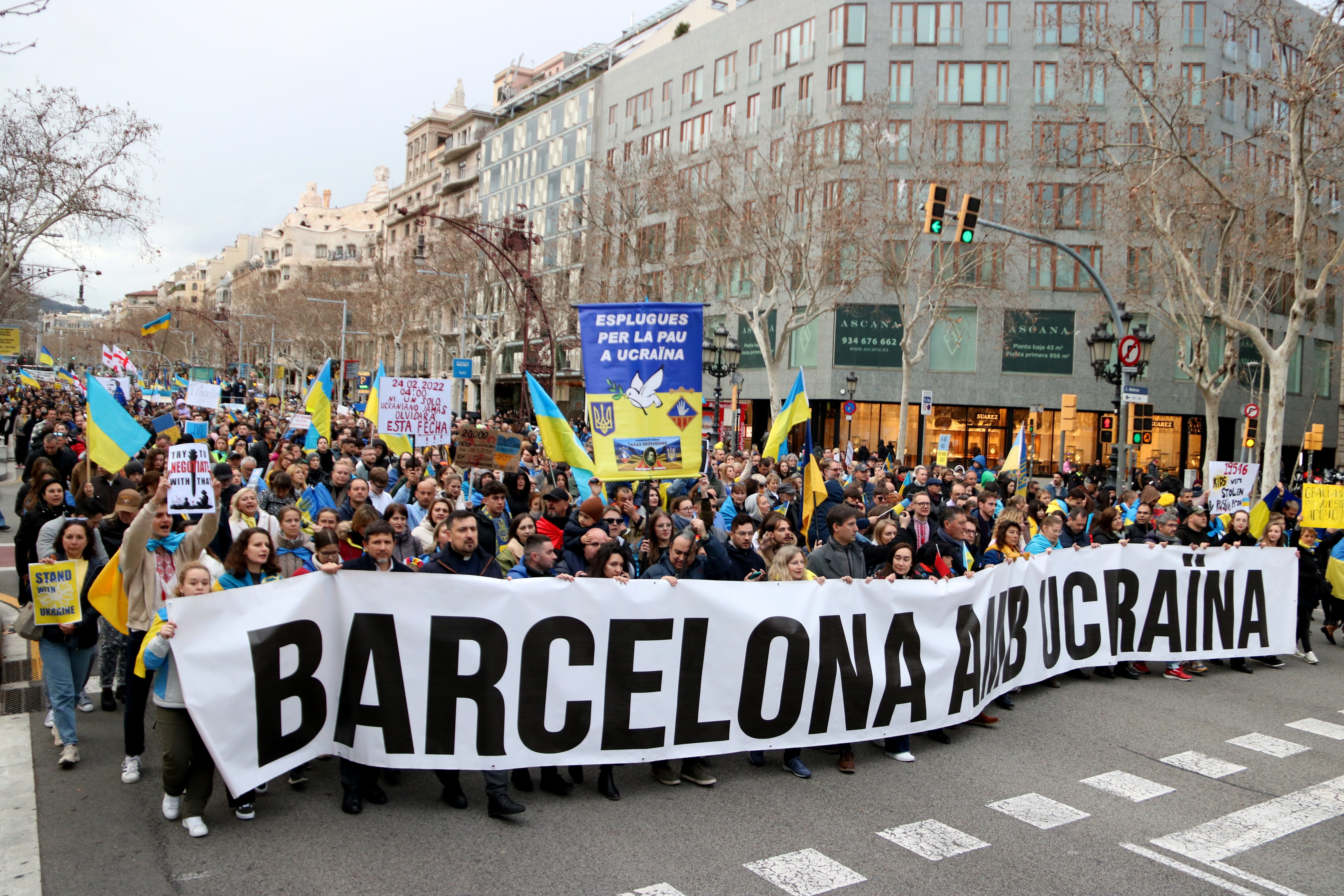 Thousands take to streets to support Ukraine two years after ...
