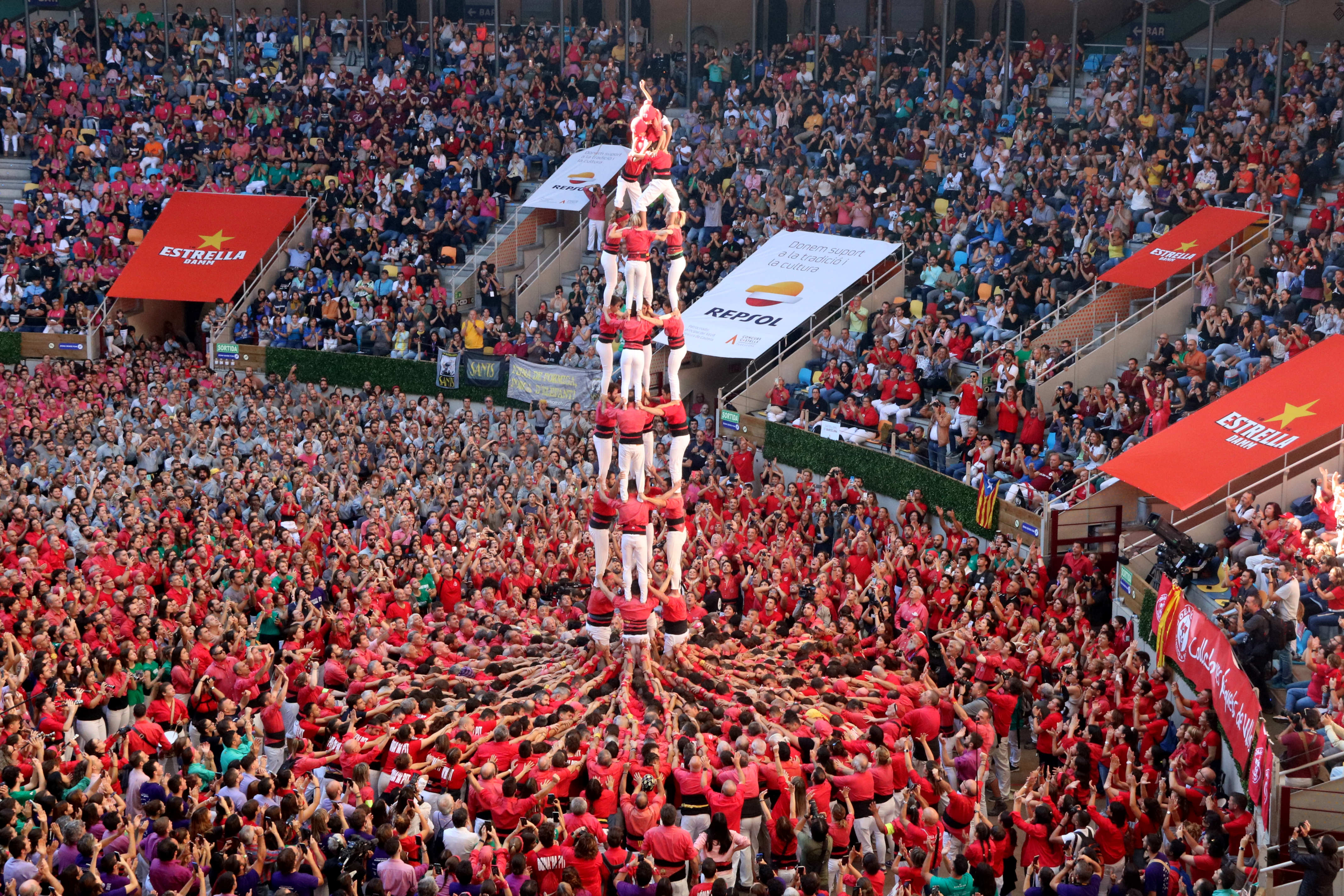 The 'colla' Joves Xiquets de Valls during the 2022 Concurs de Castells.