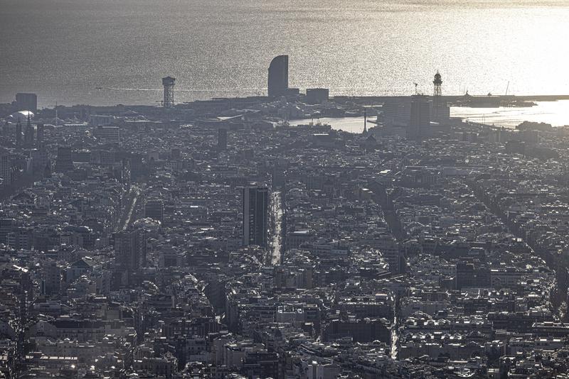 Panoramic view of the city of Barcelona from Collserola