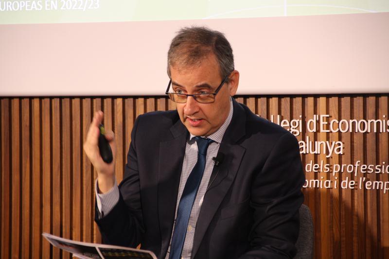 Economist Josep Sanfeliu speaks during the presentation of the study 'The finances of the five big European leagues in 2022/2023'