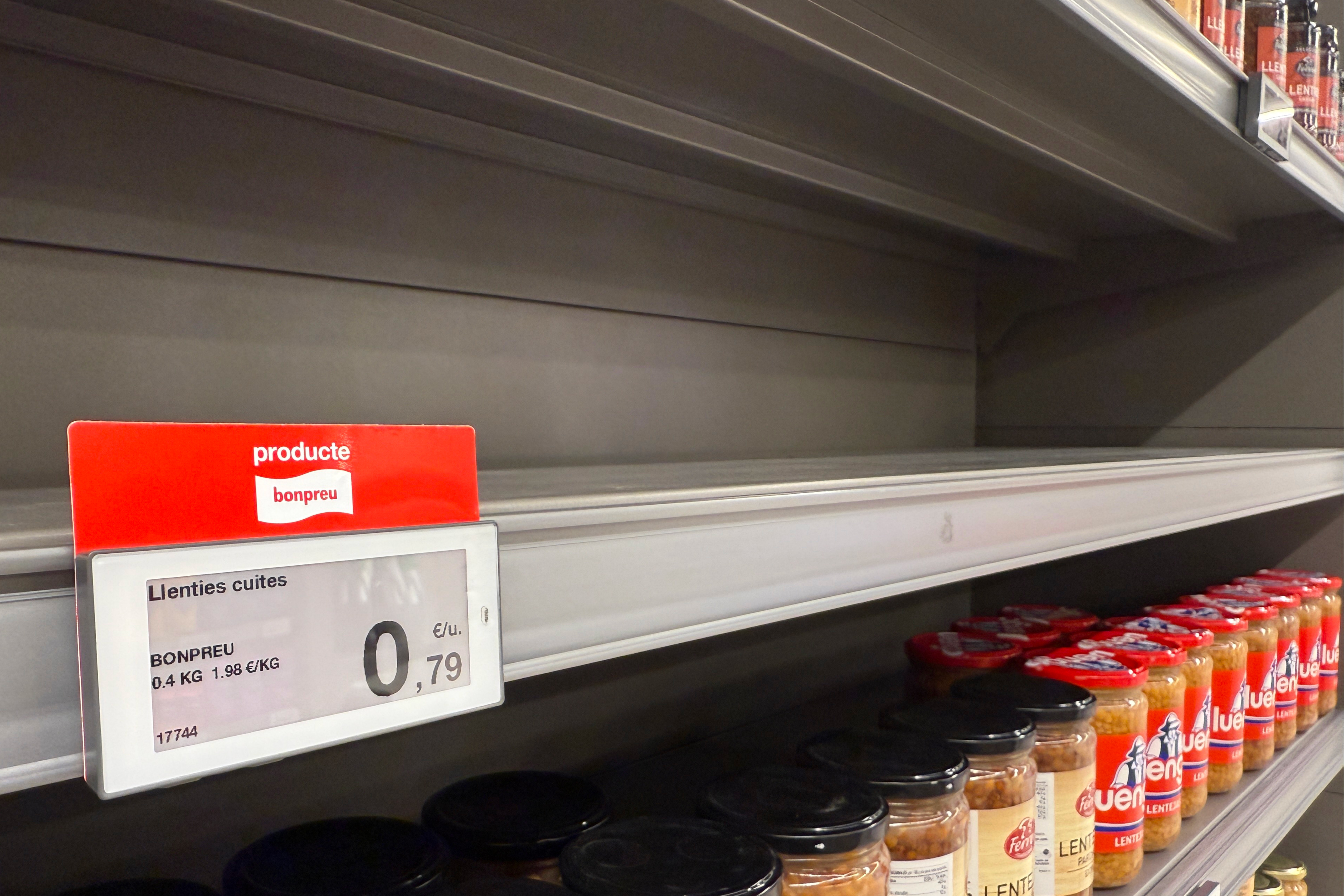 Empty shelves in a supermarket in Sitges after the blackout lived across Catalonia and Spain