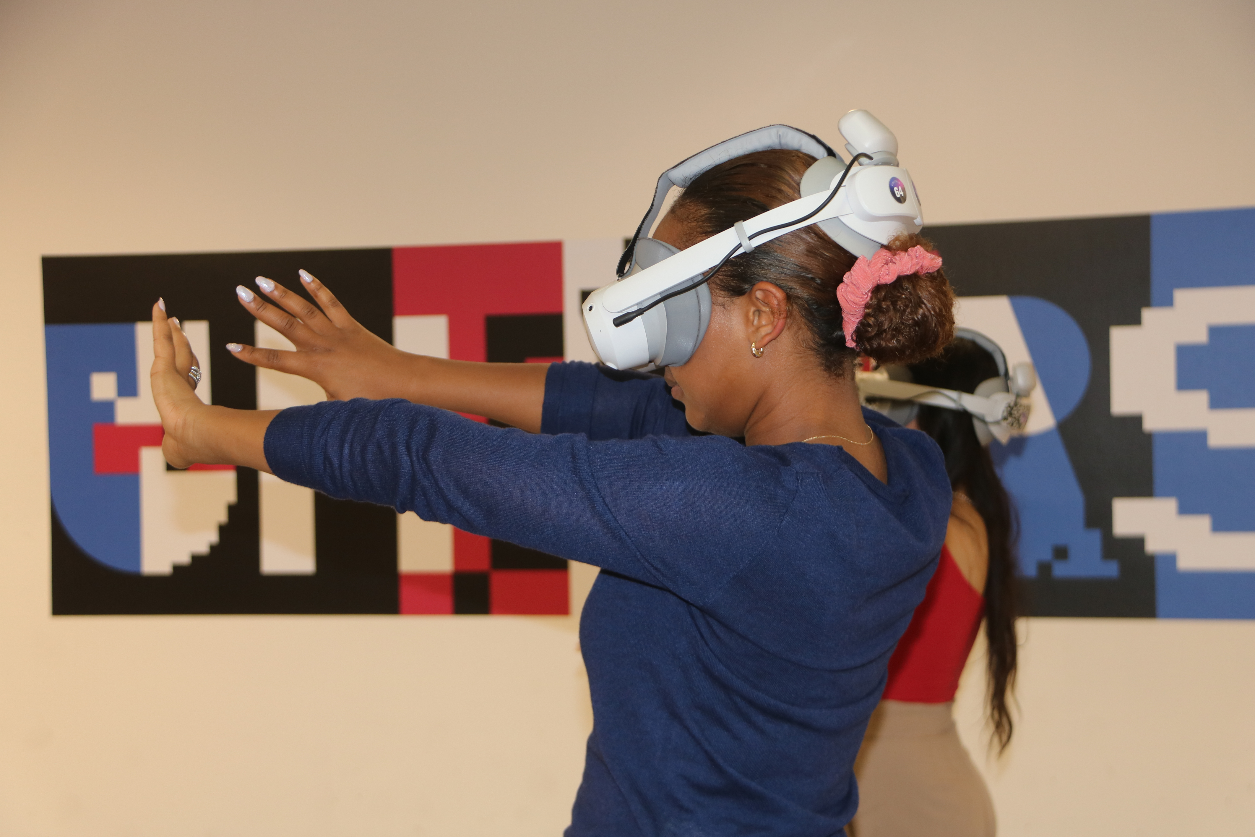 A woman takes part in one of the immersive experiences created by Univrse in Barcelona