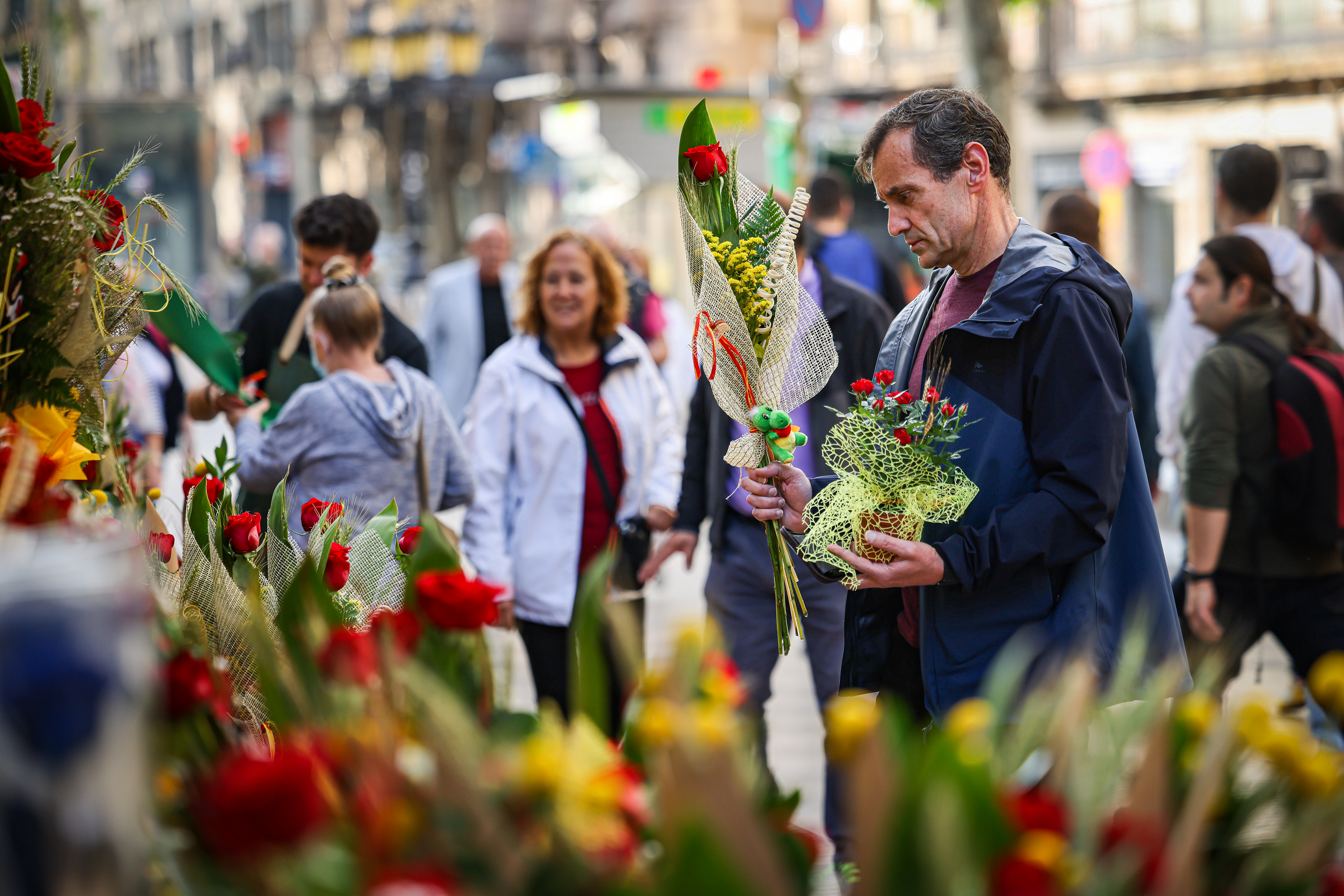 Roses on La Rambla in Sant Jordi 2023