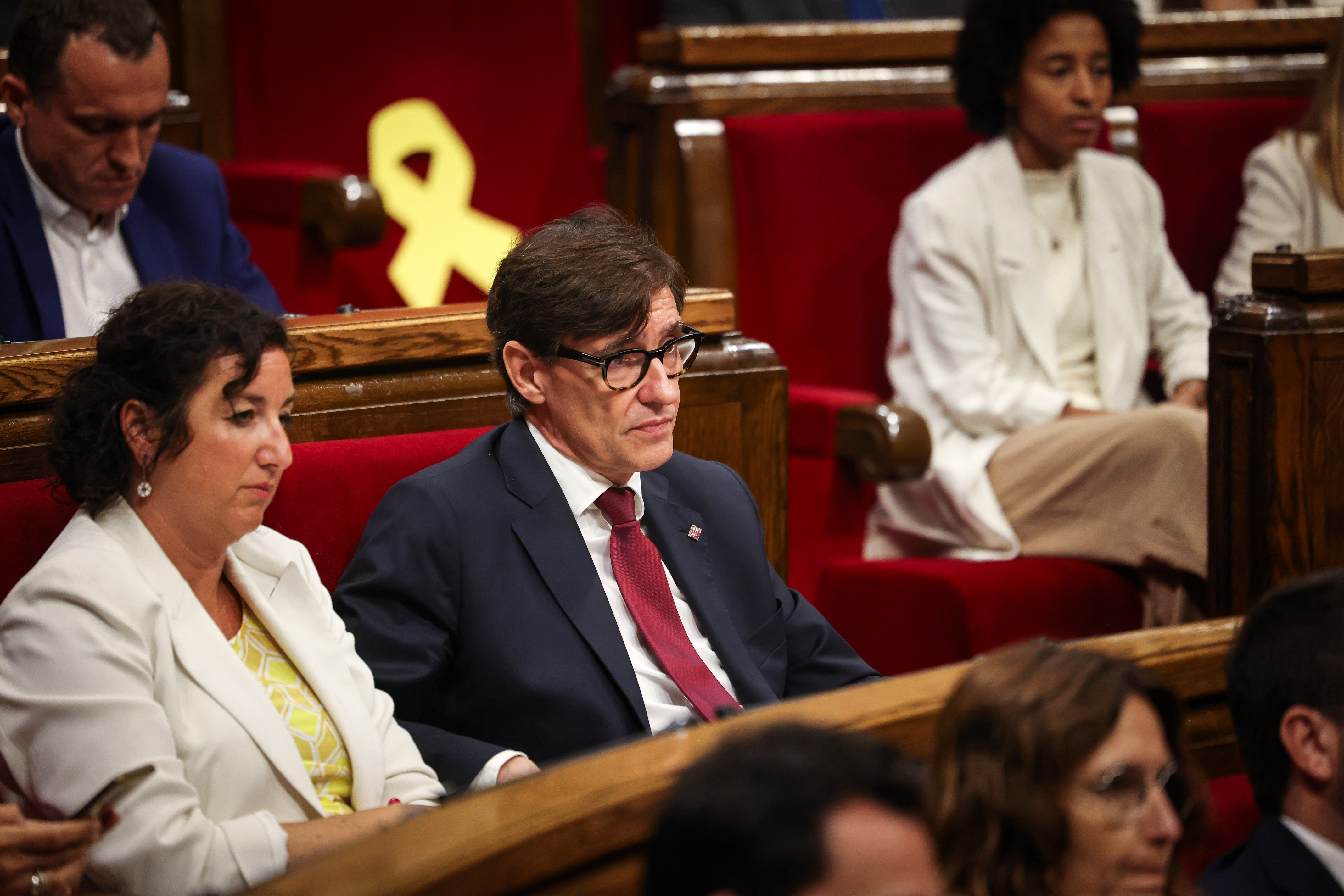 Socialist leader Salvador Illa and spokesperson Alícia Romero during the investiture debate in the Catalan parliament on August 8, 2024